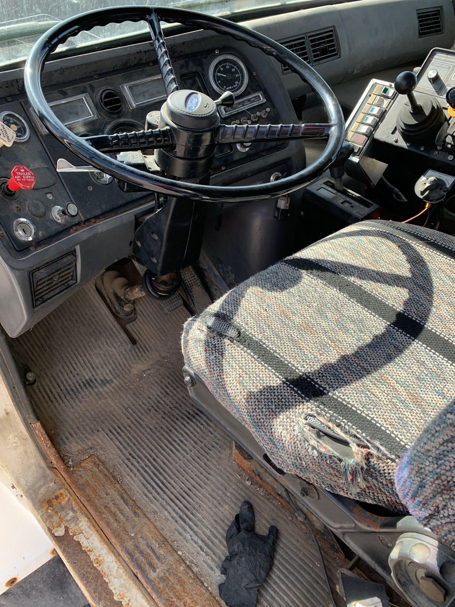 1995 FORD L8000 DUMP