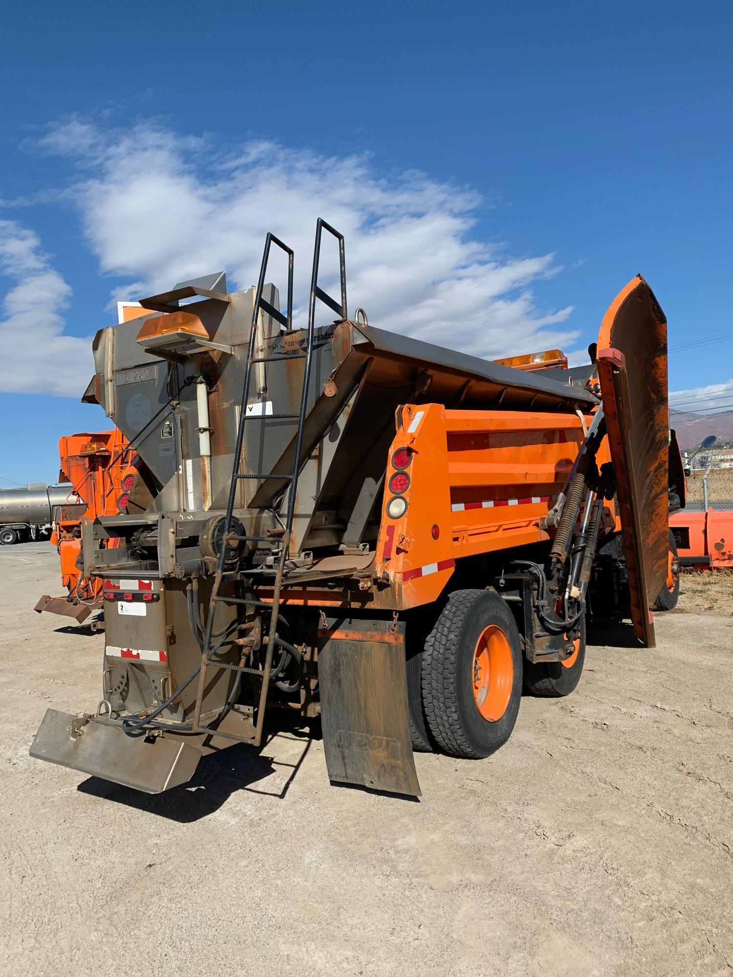 2001 INTL 2674 DUMP