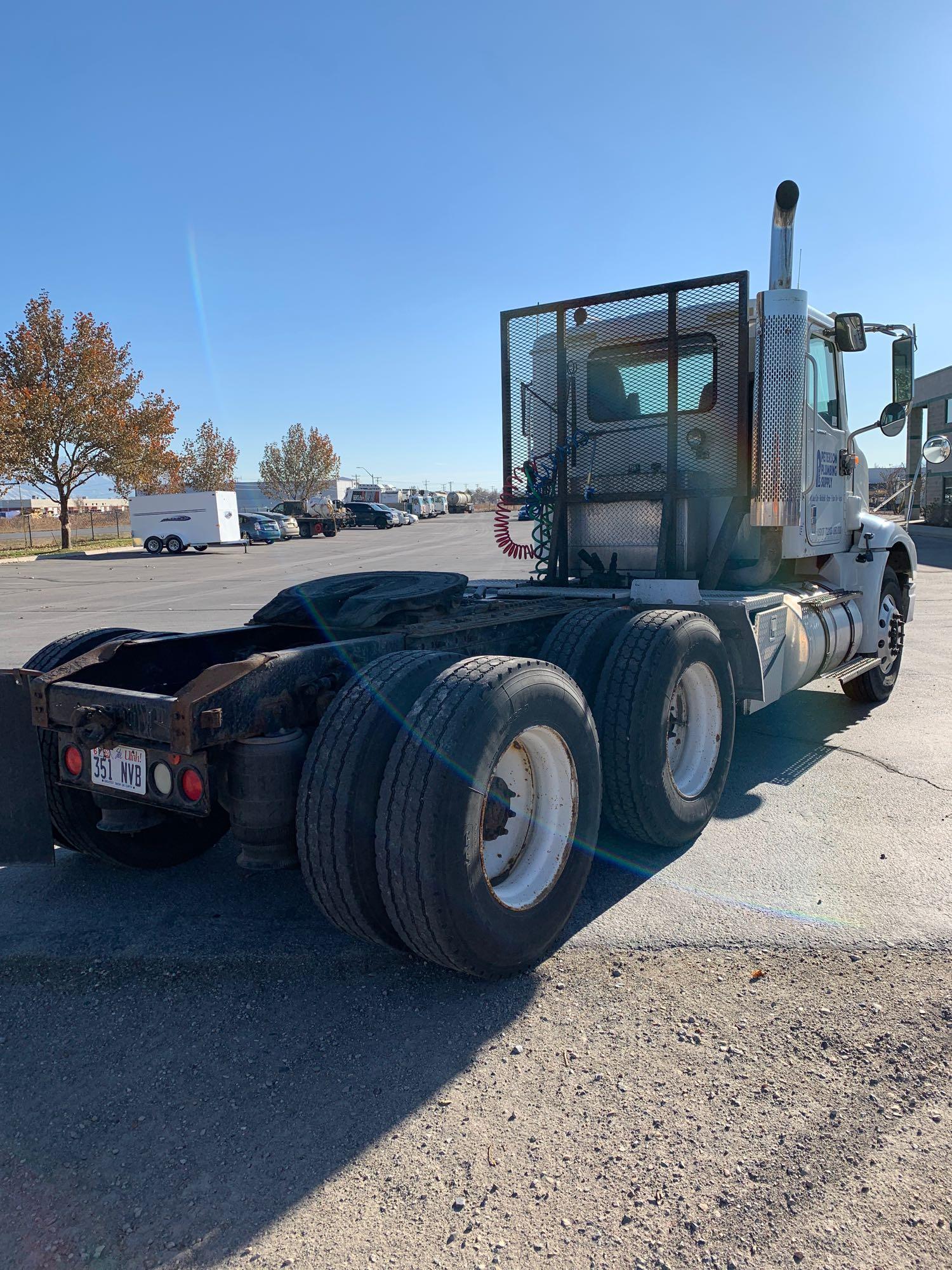 2003 INTL 9500I DAY CAB