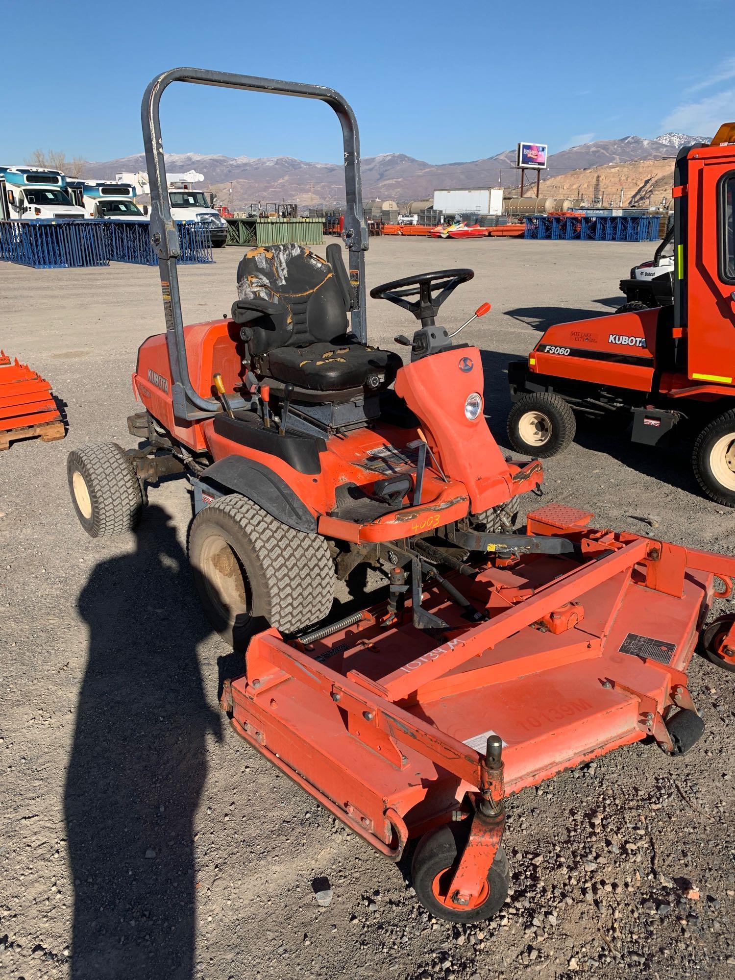 KUBOTA F3080 MOWER