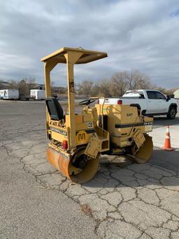 CAT CB214B ROLLER