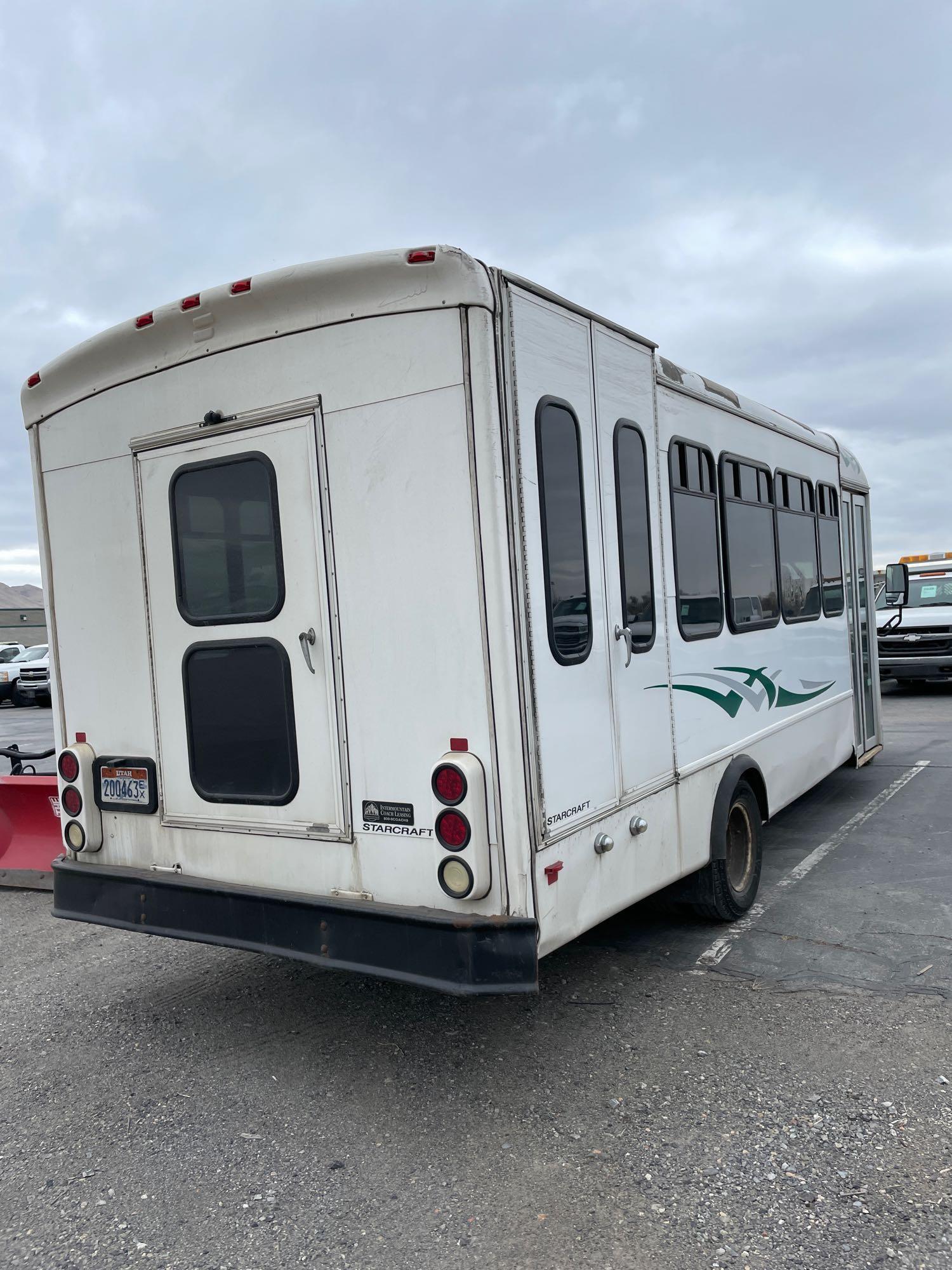 2009 FORD E450 SHUTTLE BS