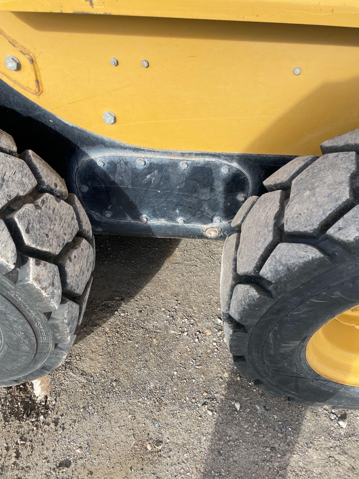 2007 CAT 246B SKIDSTEER