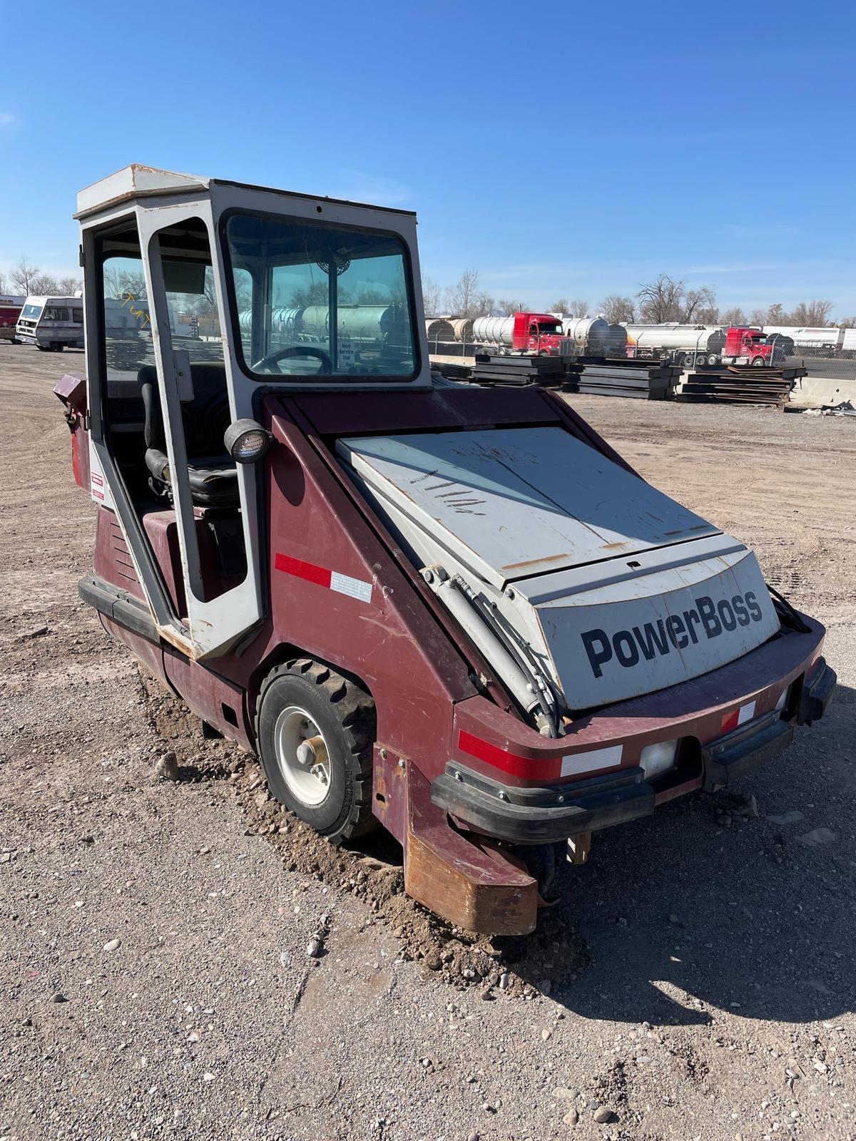 1999 POWERBOSS SW9X SWEEPER