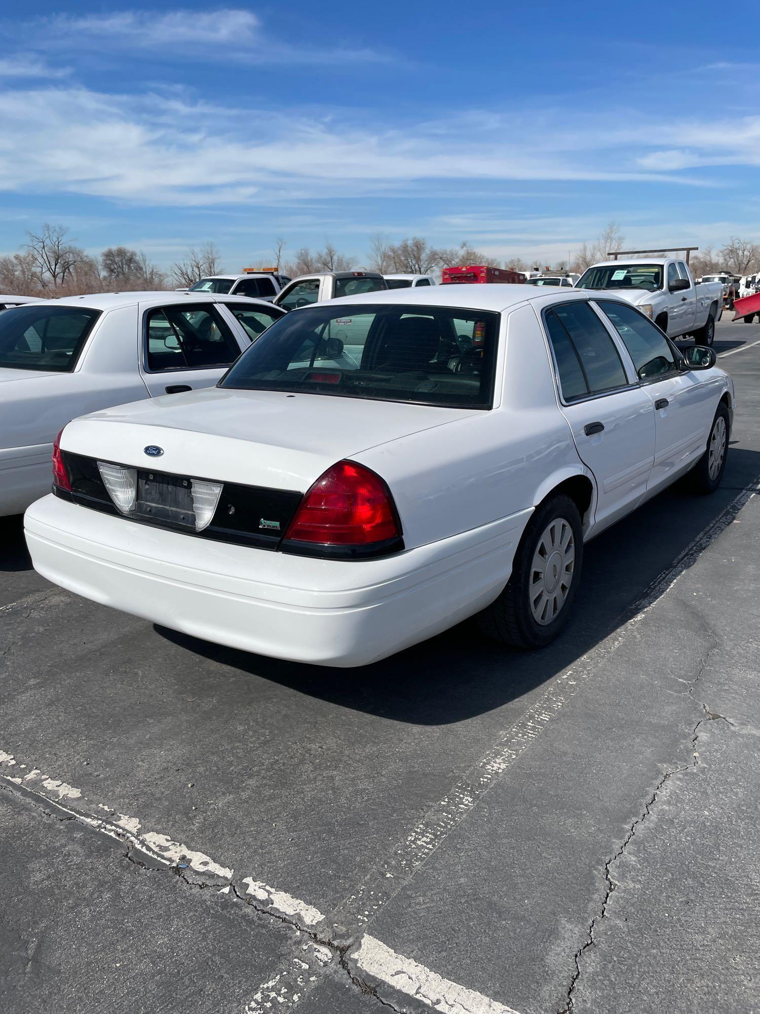 2011 FORD CROWN VIC