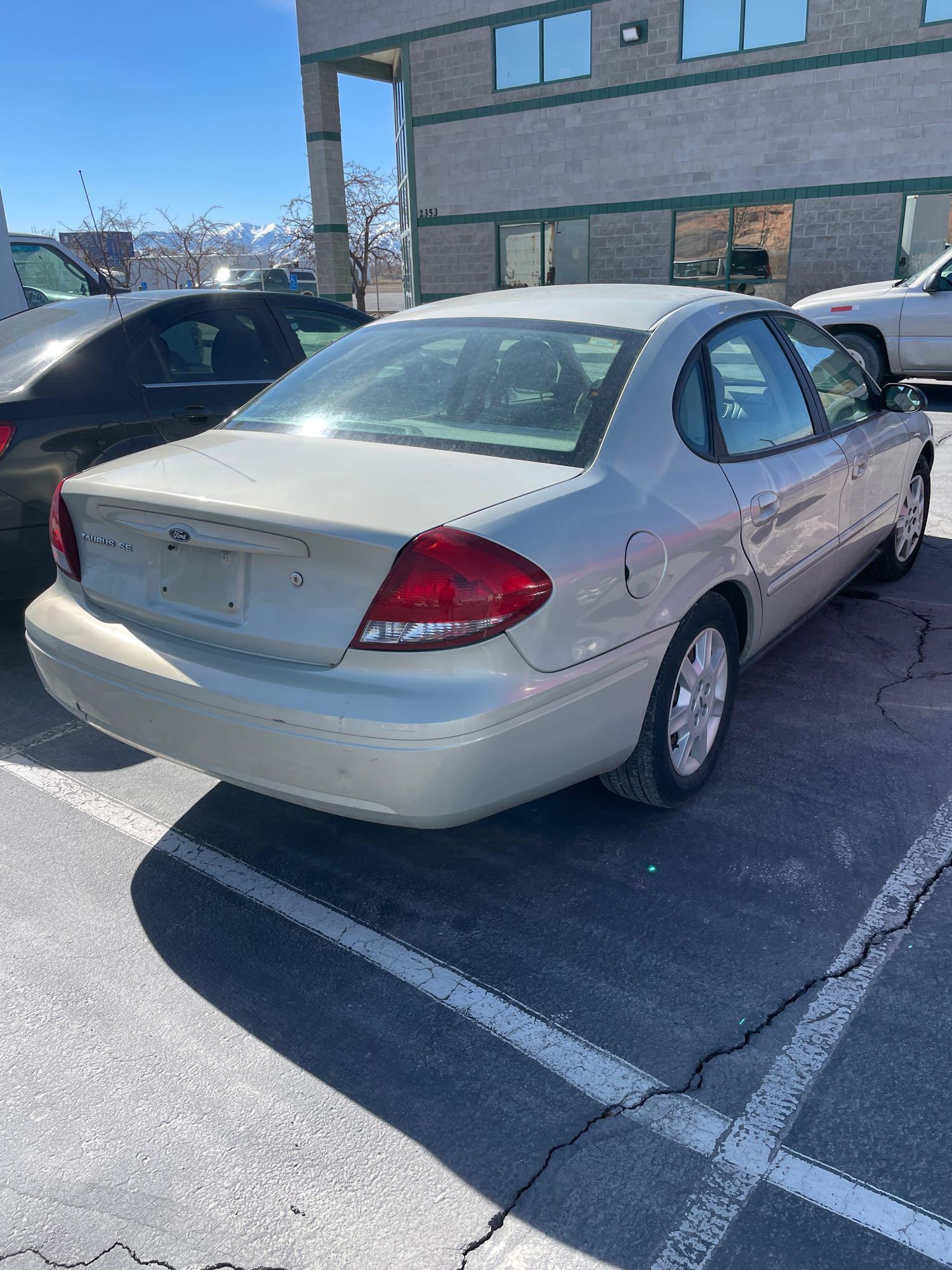 2005 FORD TAURUS