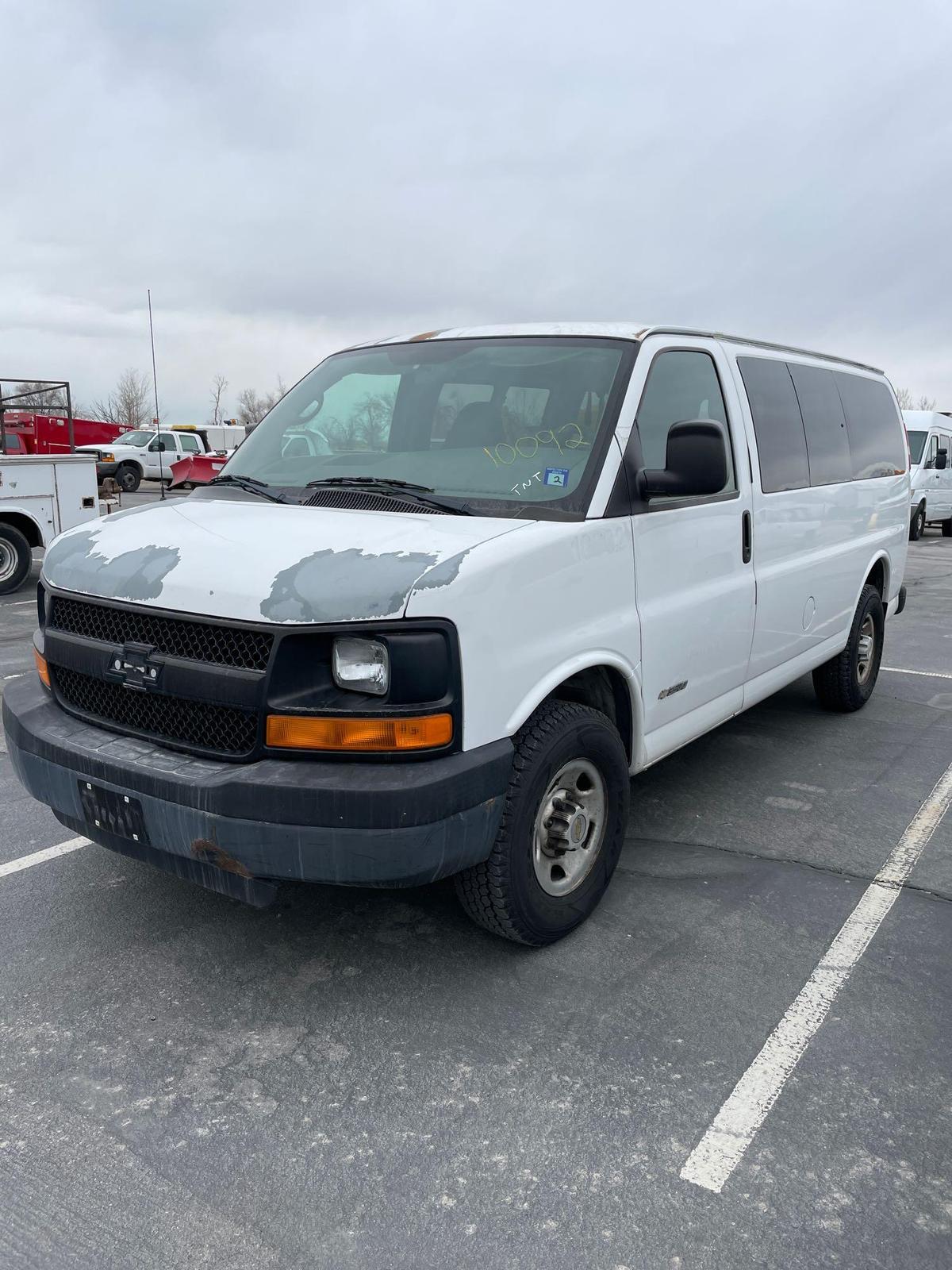 2004 CHEV EXPRESS 3500