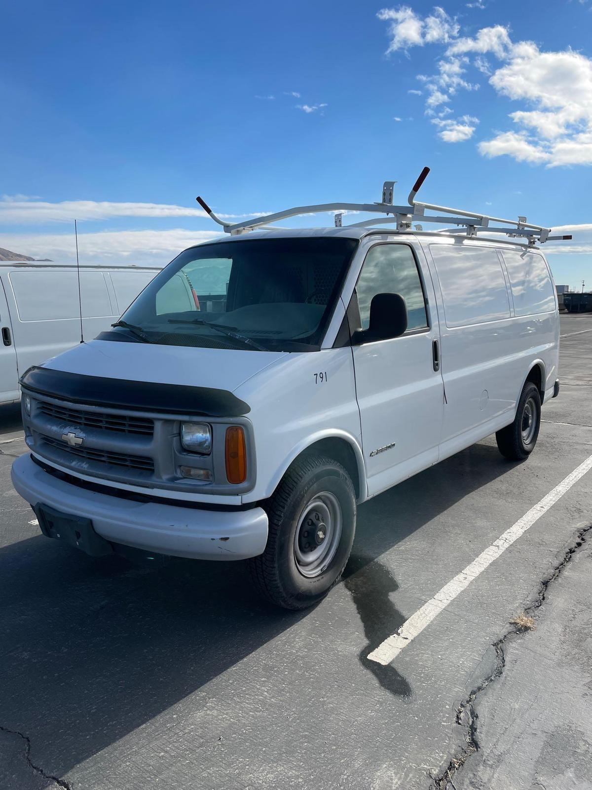 1999 CHEV 2500 UTILITY VN