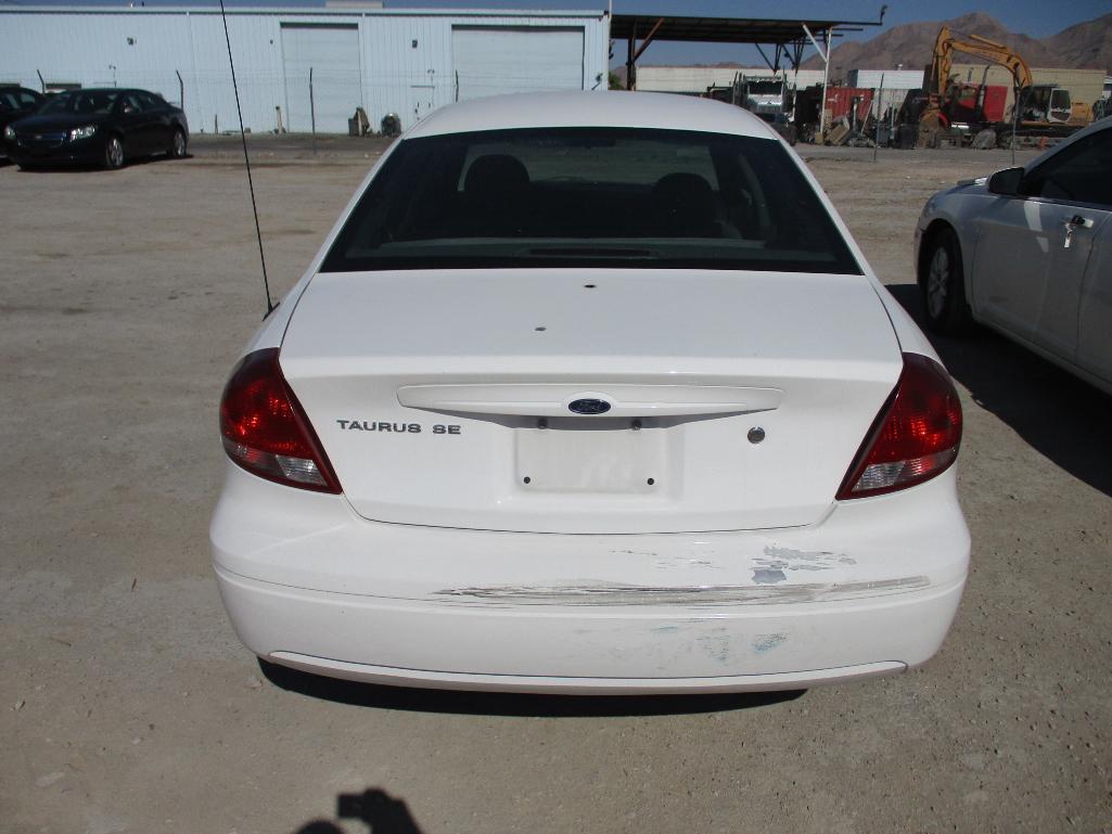 2006 FORD TAURUS SE