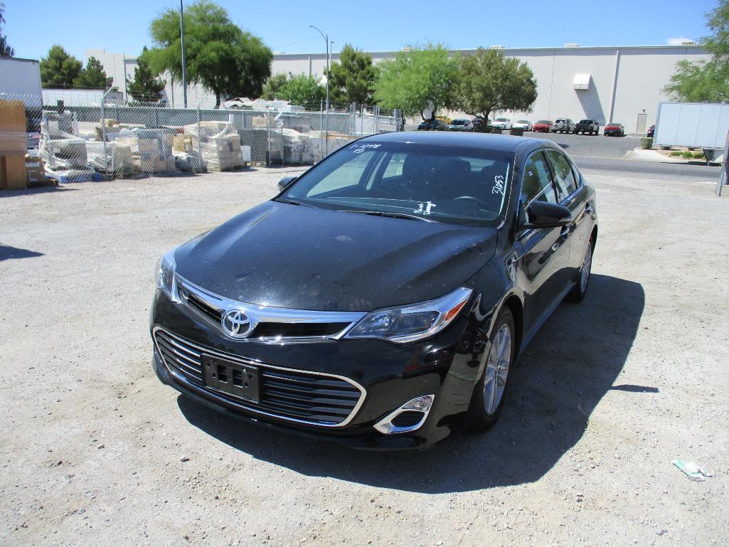 2015 TOYOTA AVALON XLE