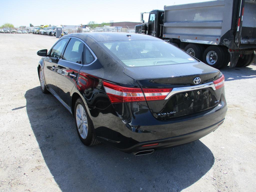 2015 TOYOTA AVALON XLE