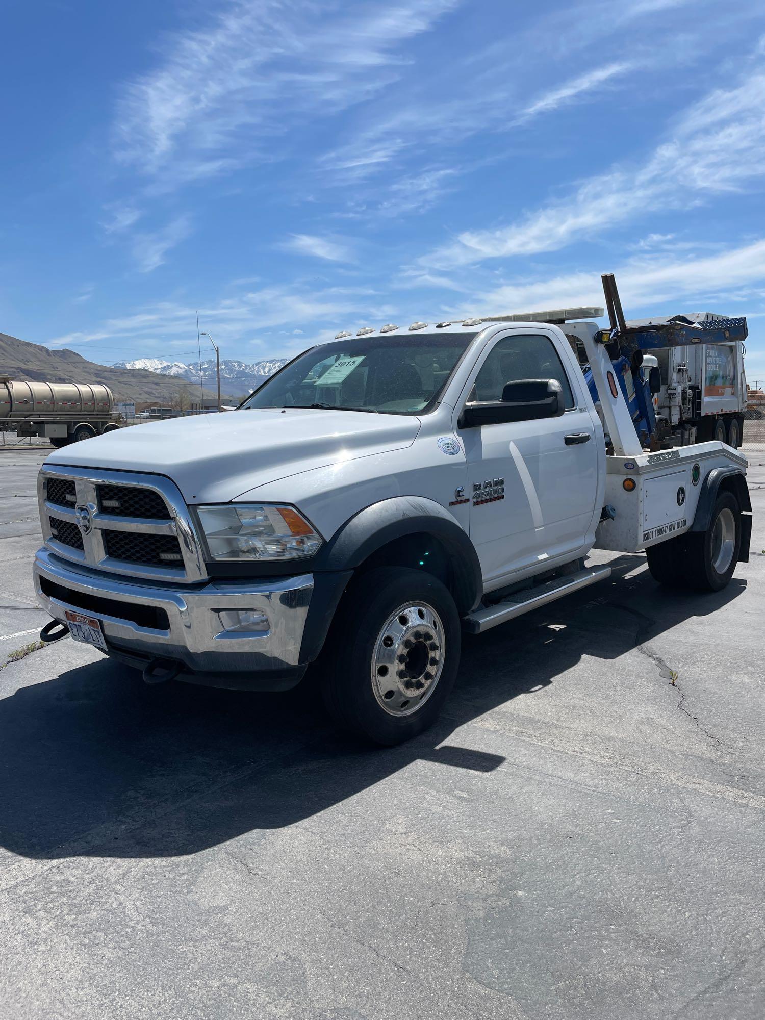 2016 RAM 4500 TOW TRUCK