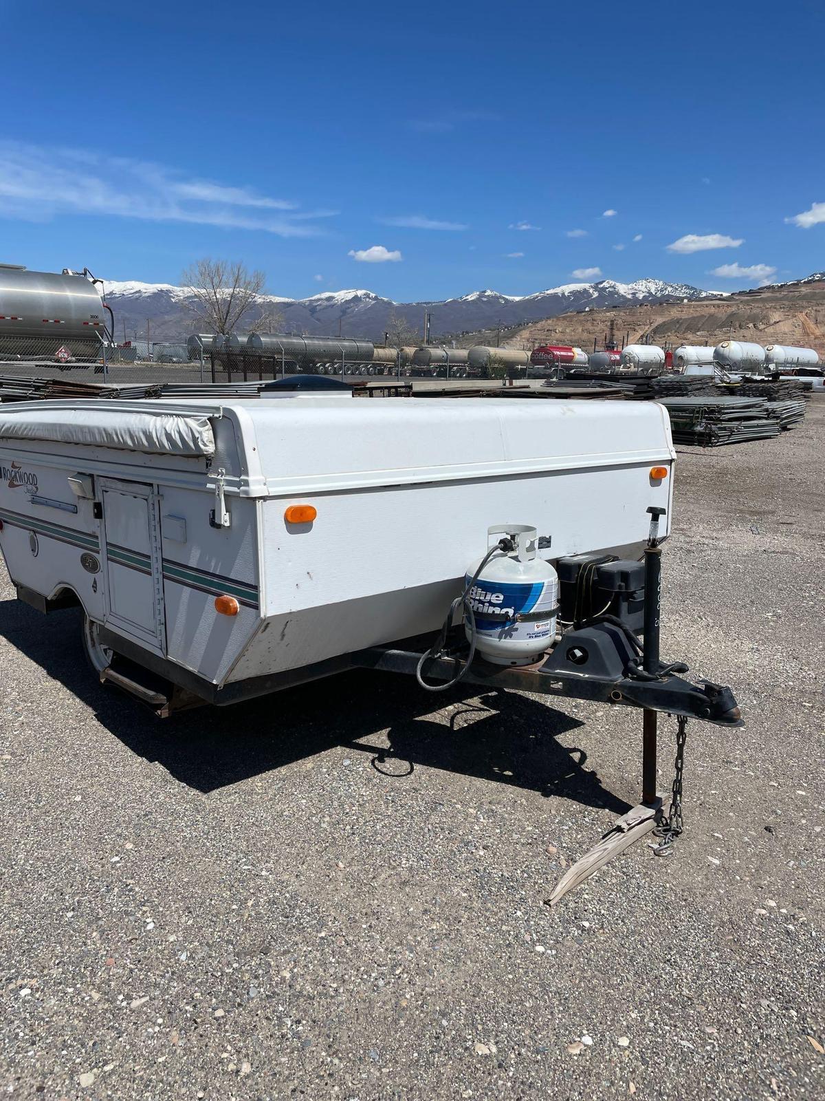 2000 ROCKWOOD TENT TRAILER