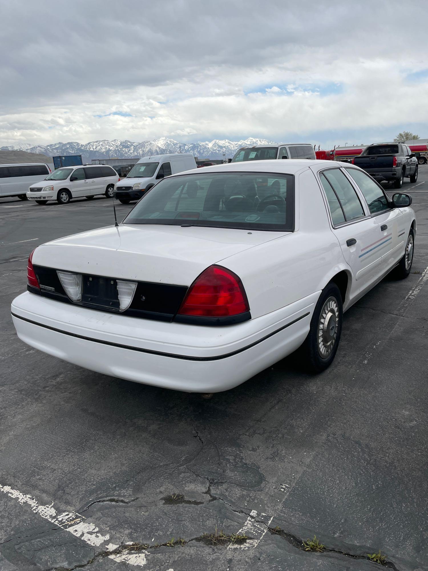 2000 FORD CROWN VIC