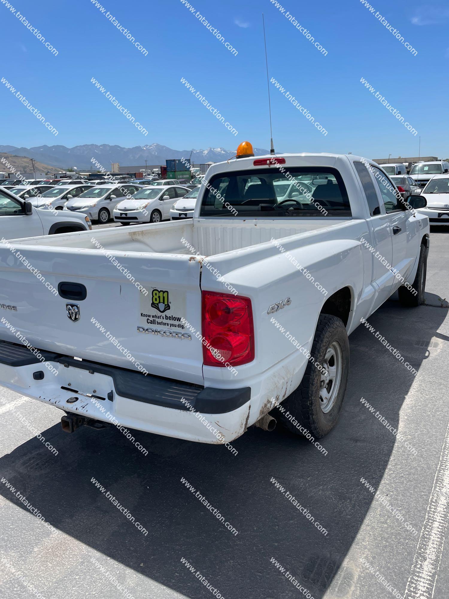 2011 DODGE DAKOTA 4X4