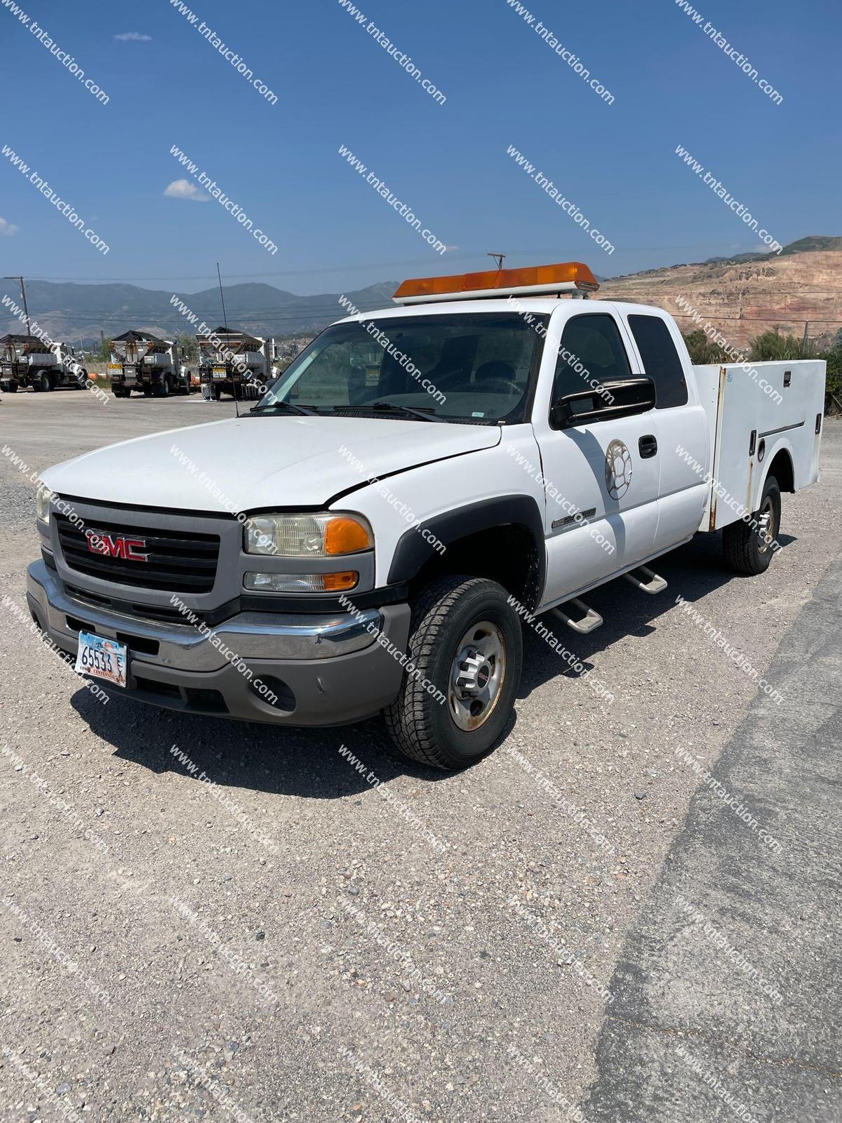 2006 GMC 2500HD UTILITY