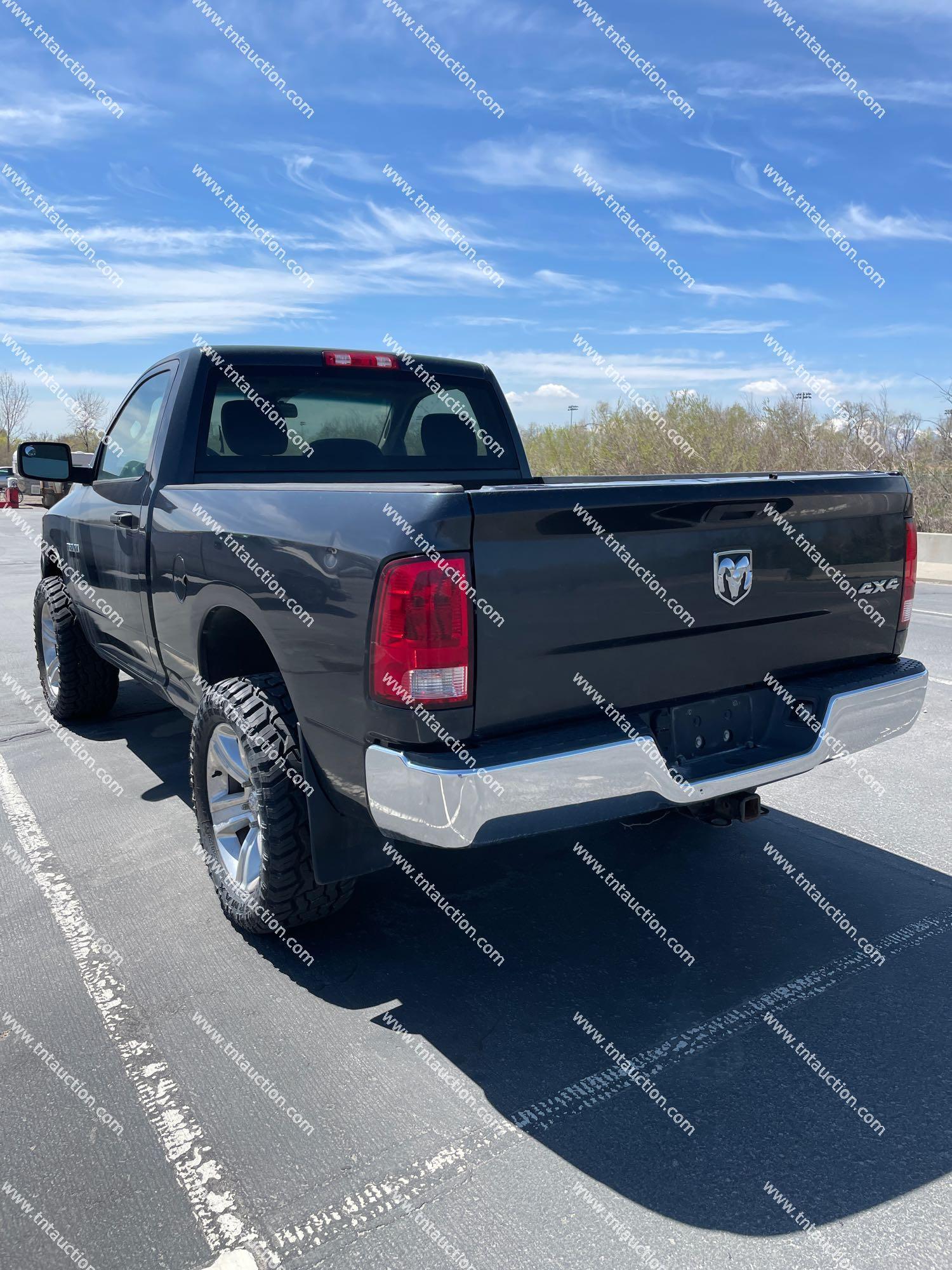 2014 DODGE 1500 4X4