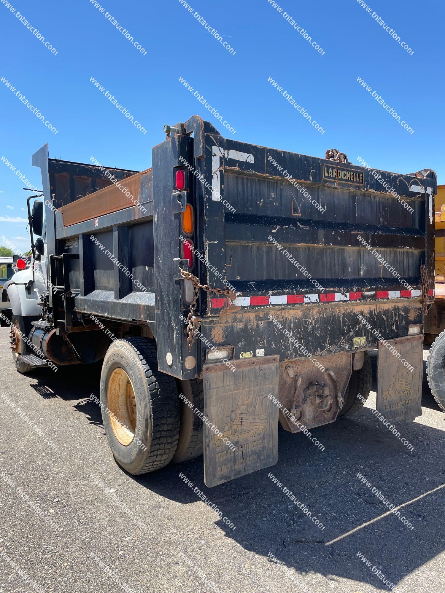 2005 INTL 7400 DUMP