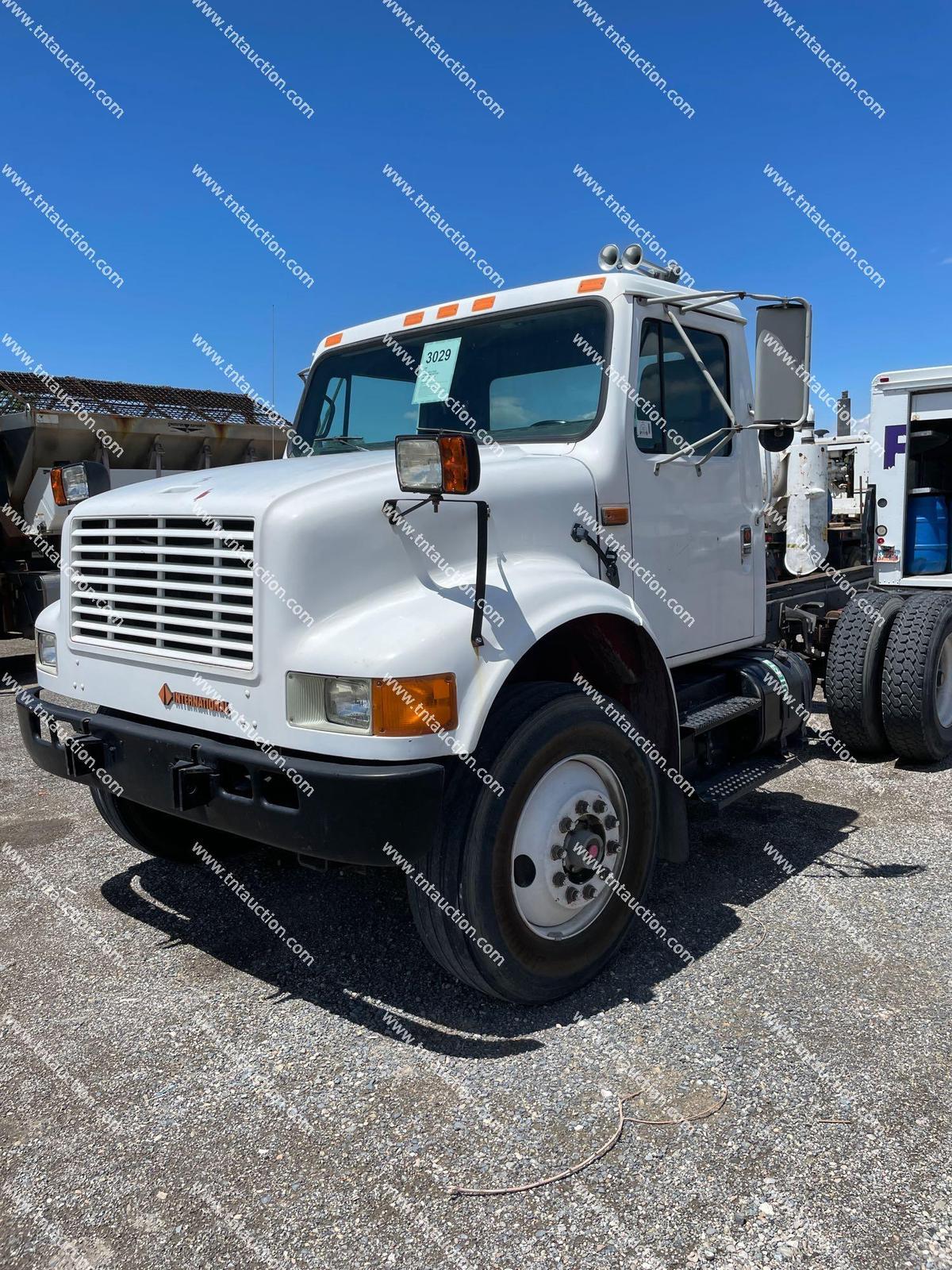 1990 INTL 4900 CAB & CHAS