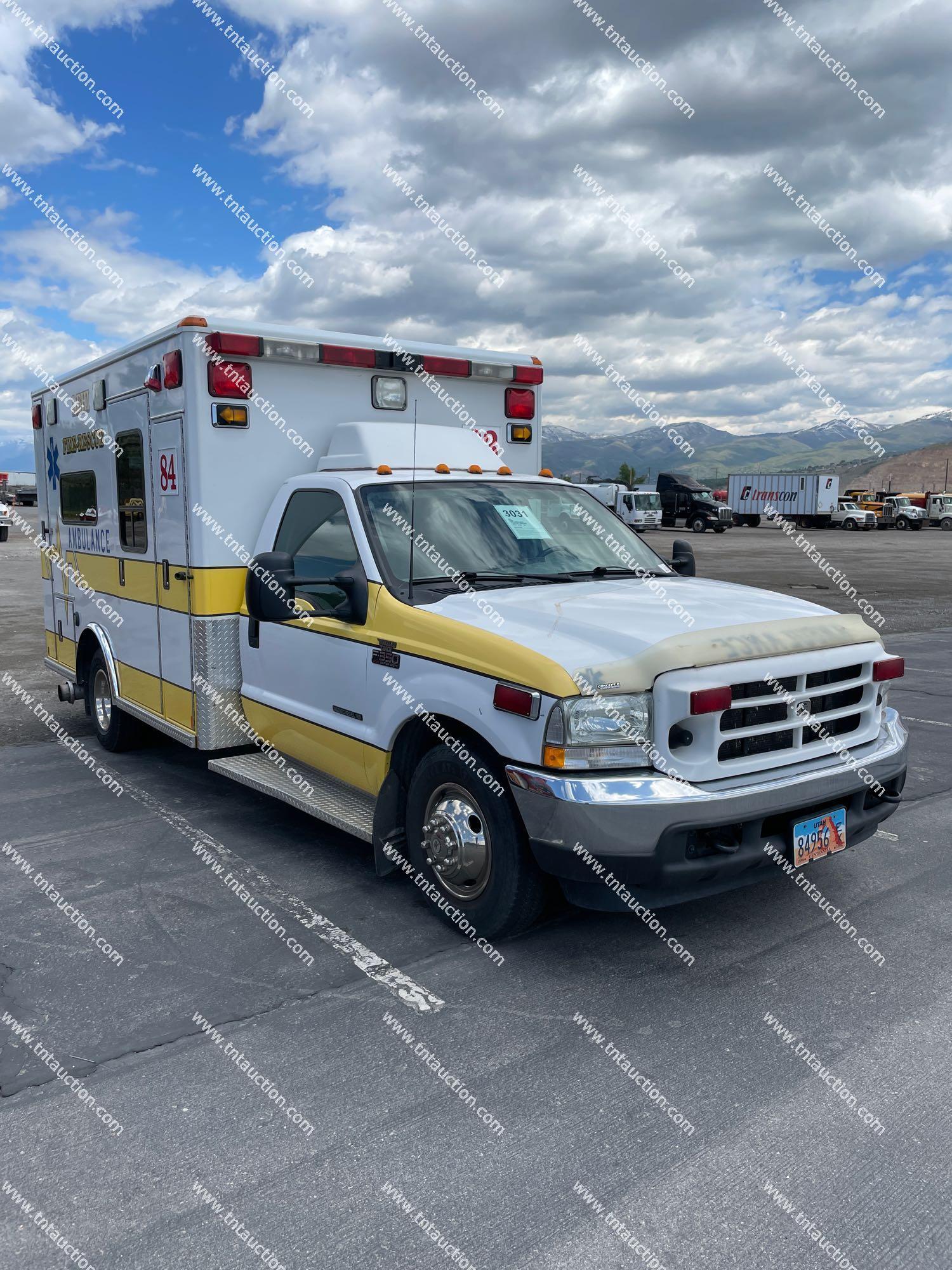 2003 FORD F350 AMBULANCE