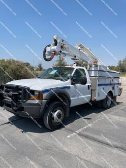 2006 FORD F550 BUCKET TRK