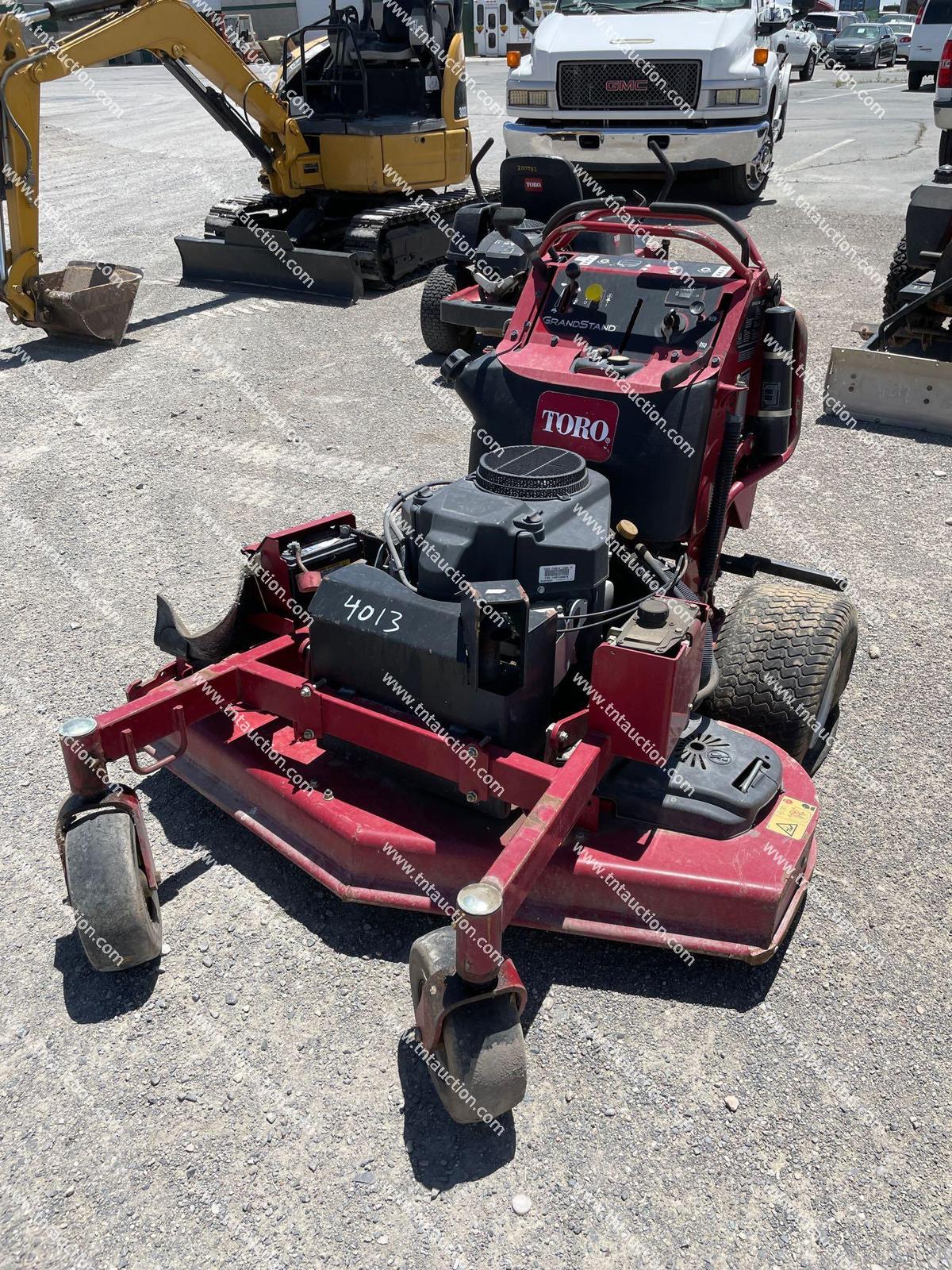 TORO GRNDSTND MOWER