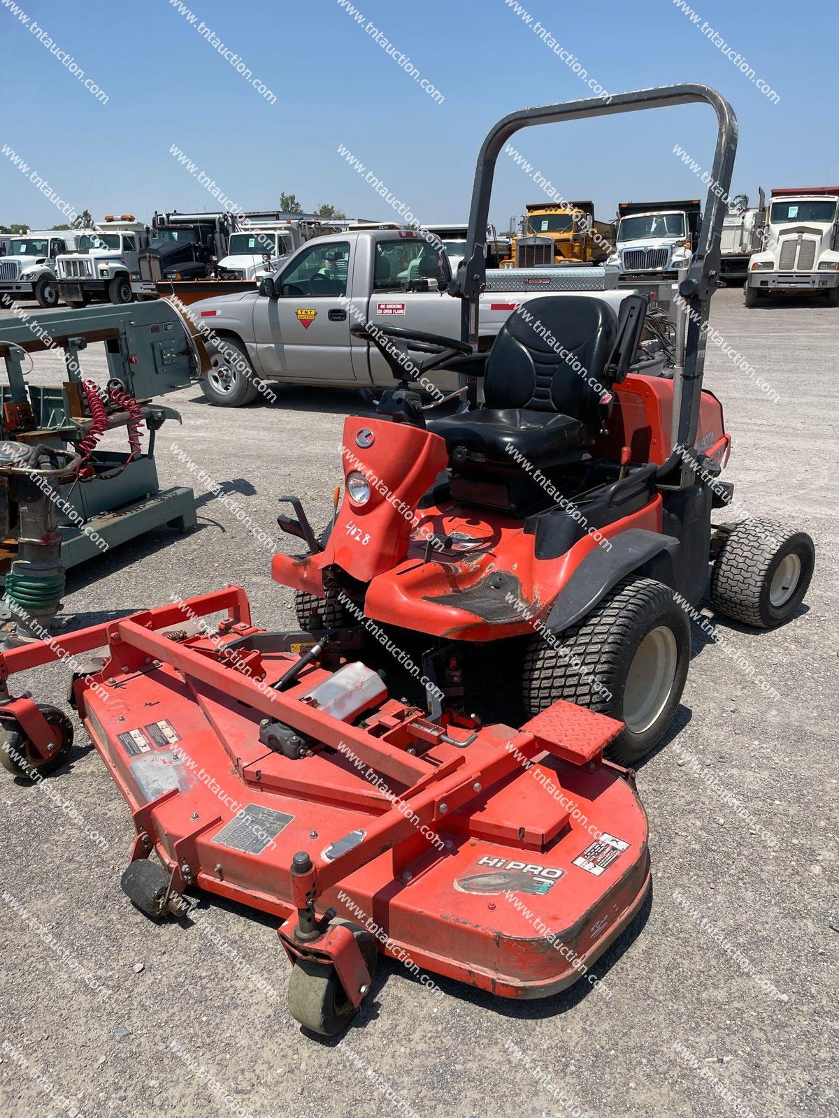 KUBOTA F3680 MOWER