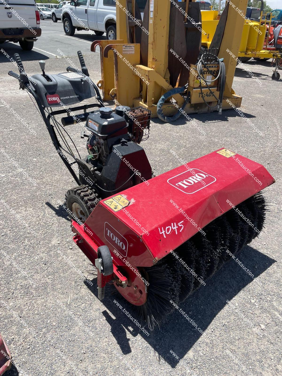 TORO POWERBROOM