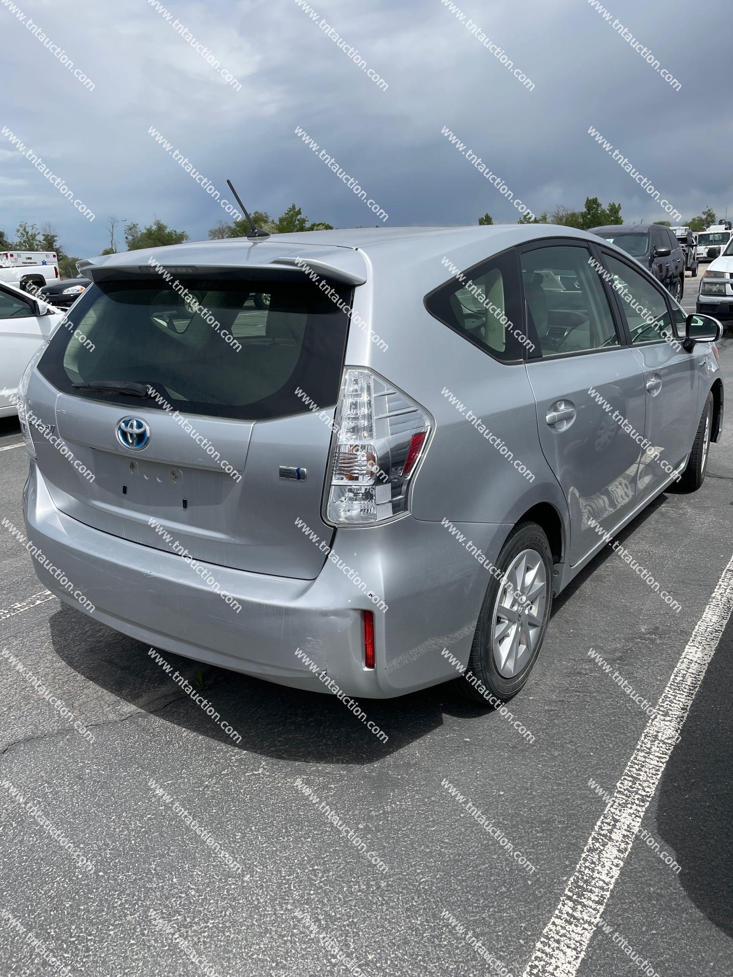 2012 TOYOTA PRIUS V