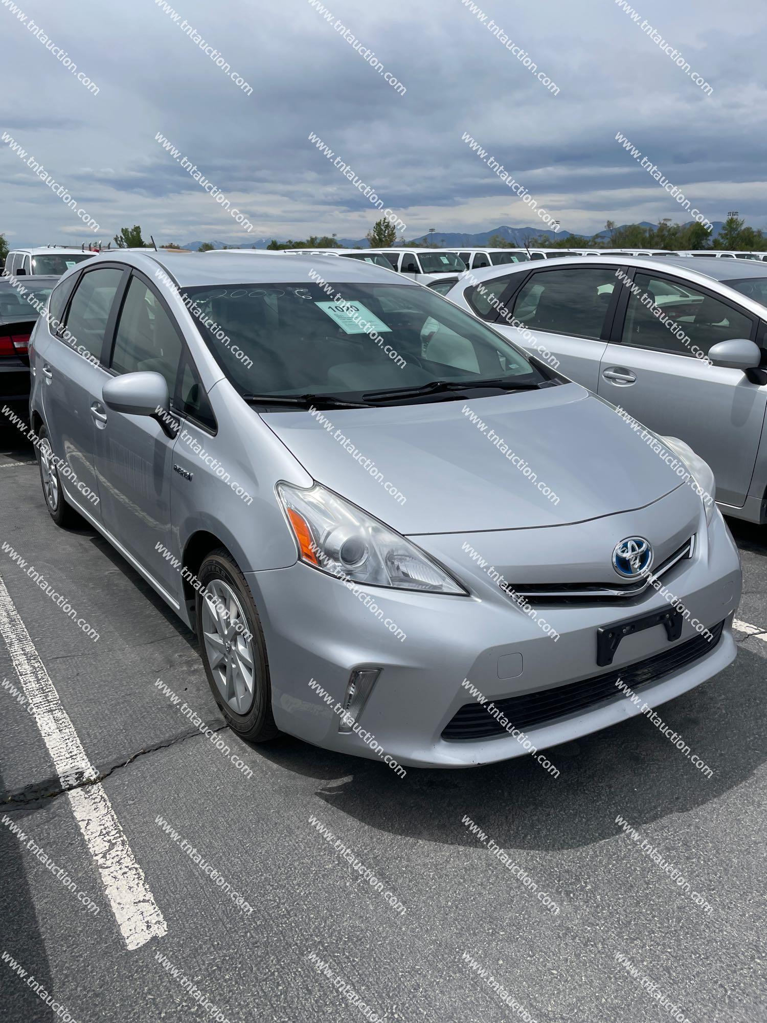 2012 TOYOTA PRIUS V