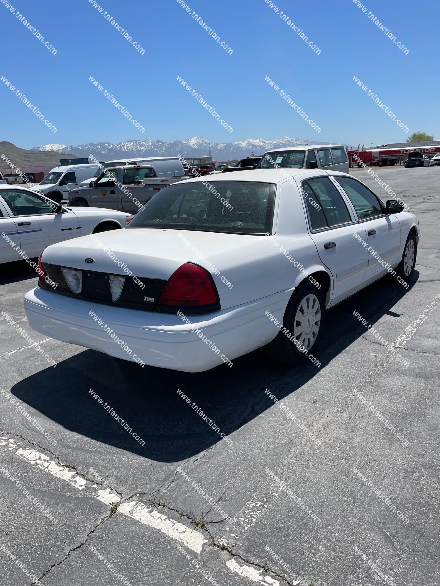 2010 FORD CROWN VIC