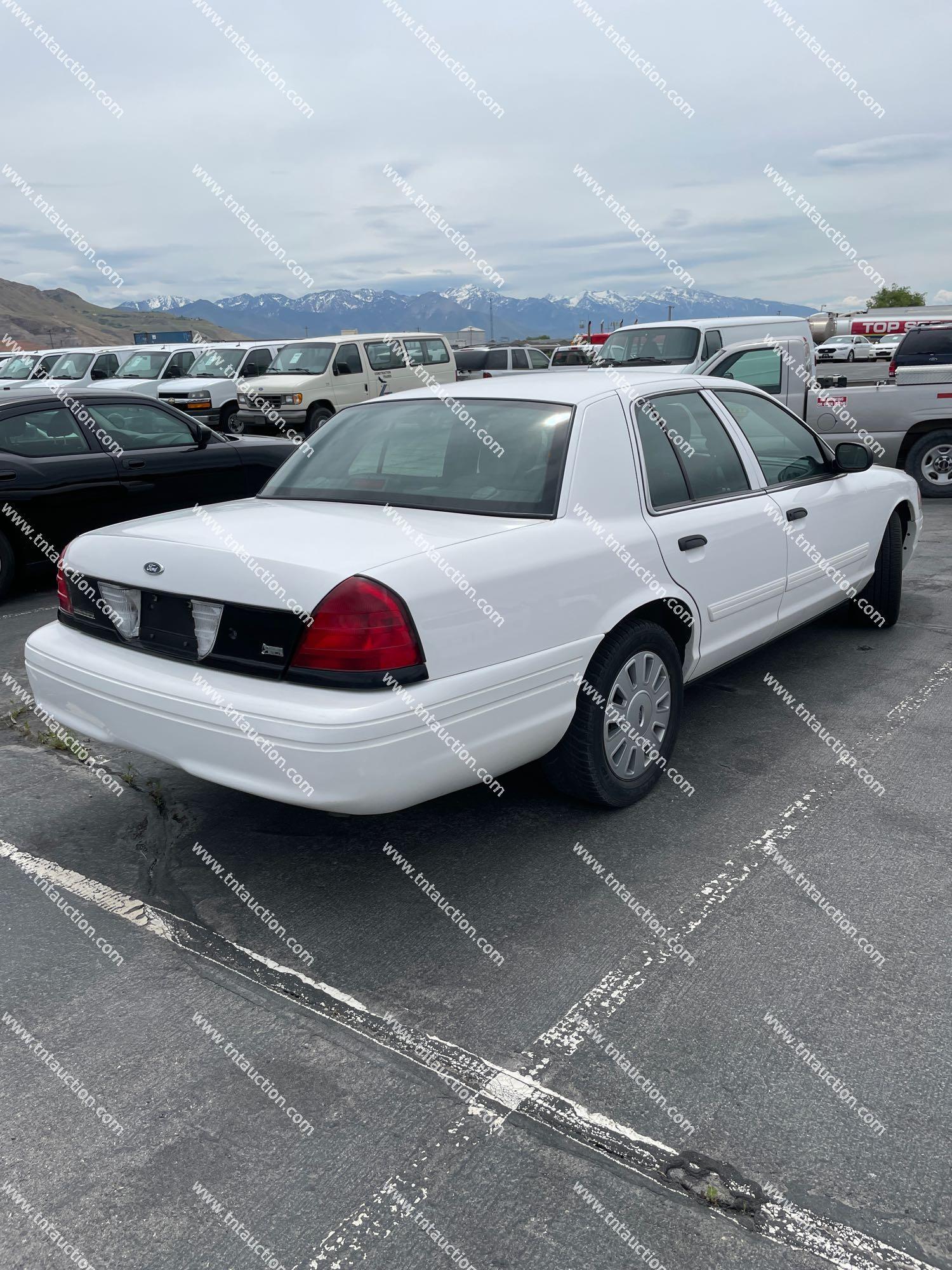 2011 FORD CROWN VIC