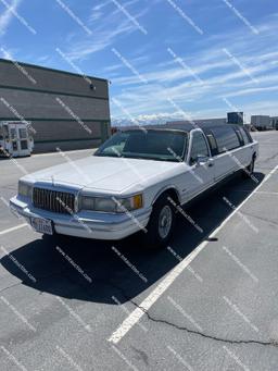 1994 LINCOLN LIMO