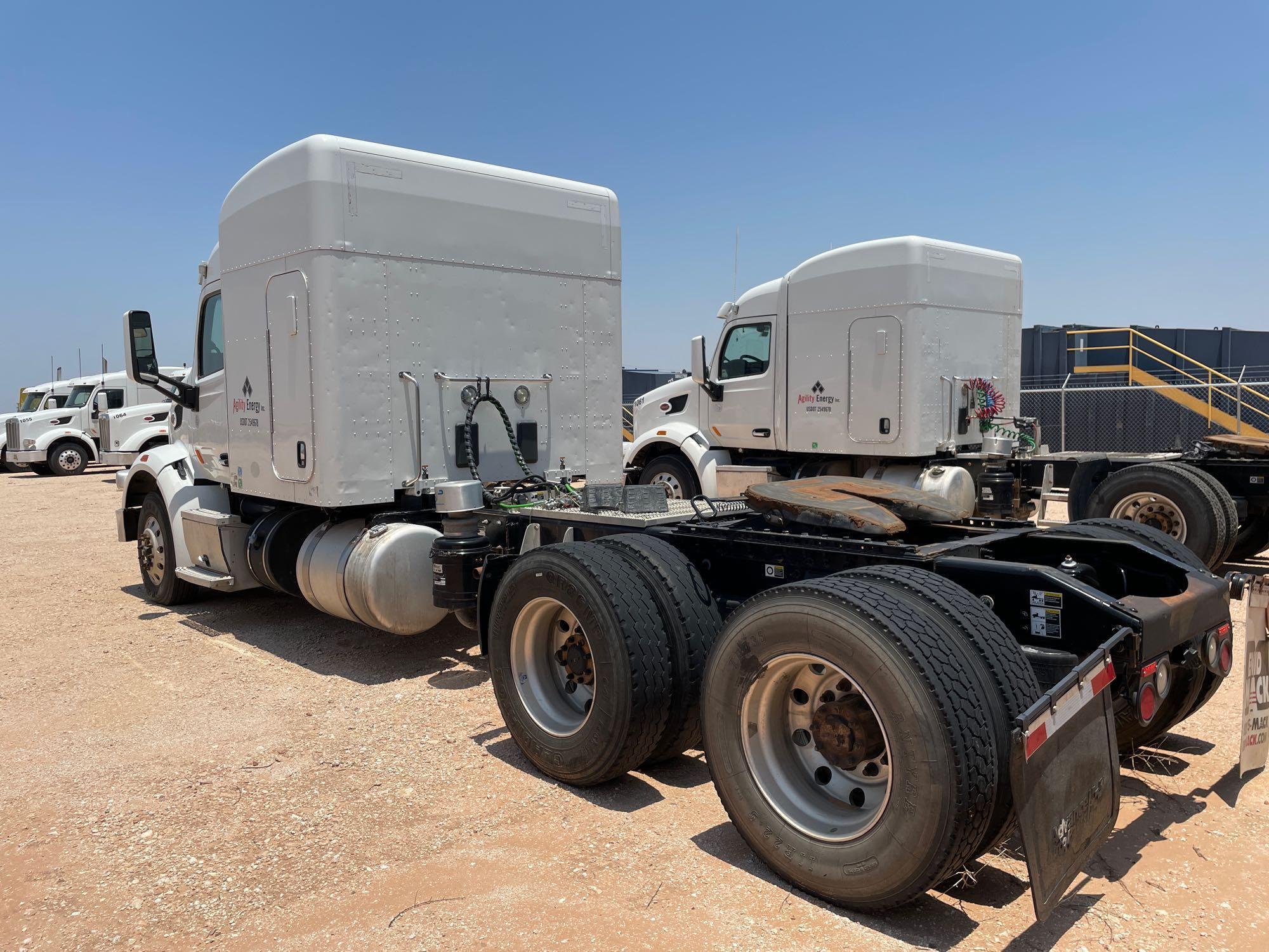 2016 Peterbilt 567 Truck, VIN # 1XPCD49X1GD358055