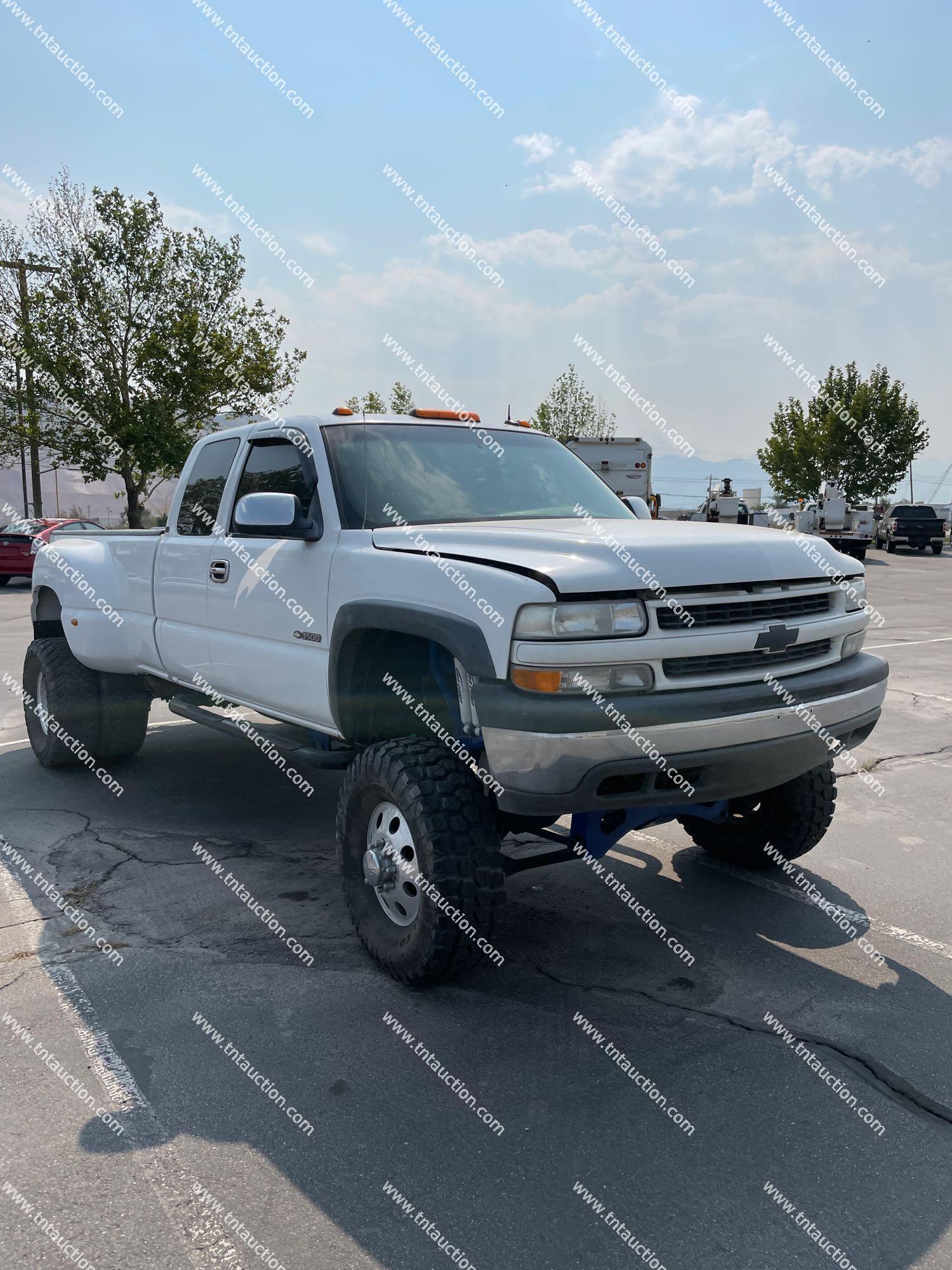 2002 CHEV 3500 4X4 RBLT