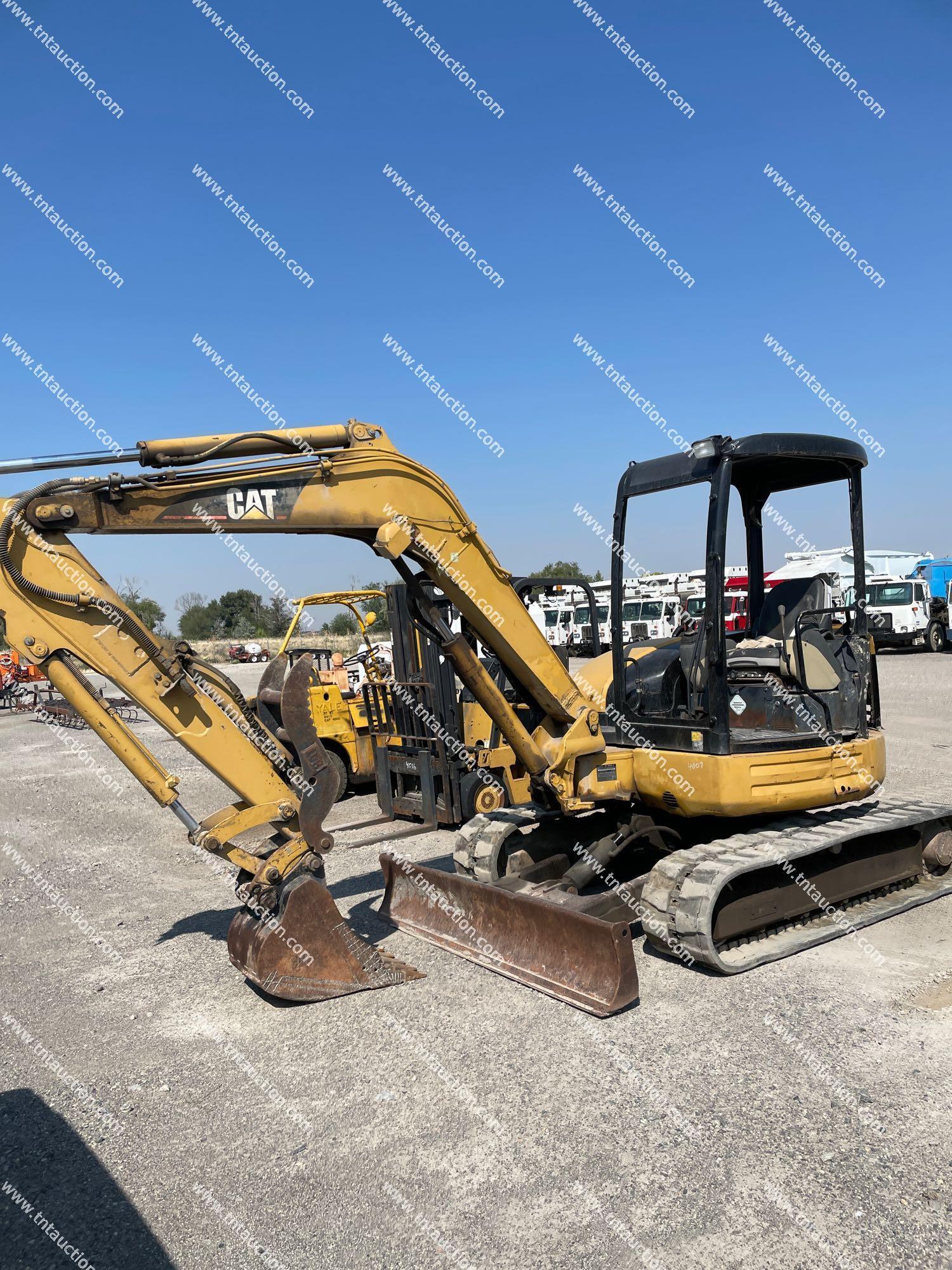 2004 CAT 305 MINI EXCVTR