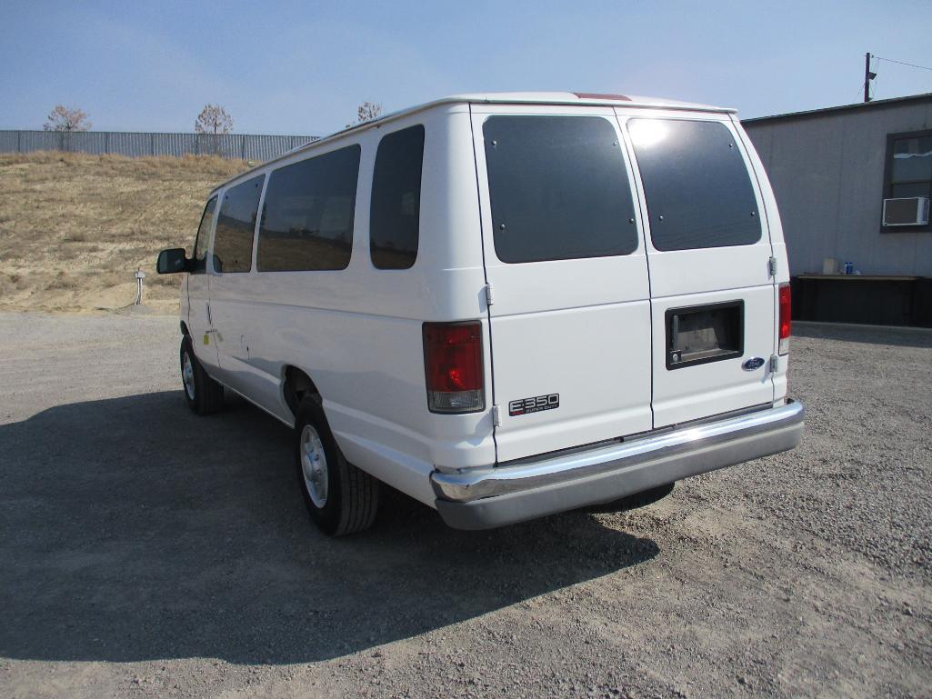 2002 FORD E-350XLT VAN