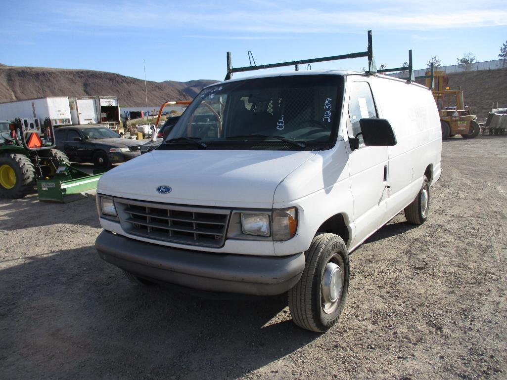 1996 FORD E-250 CARGO VAN