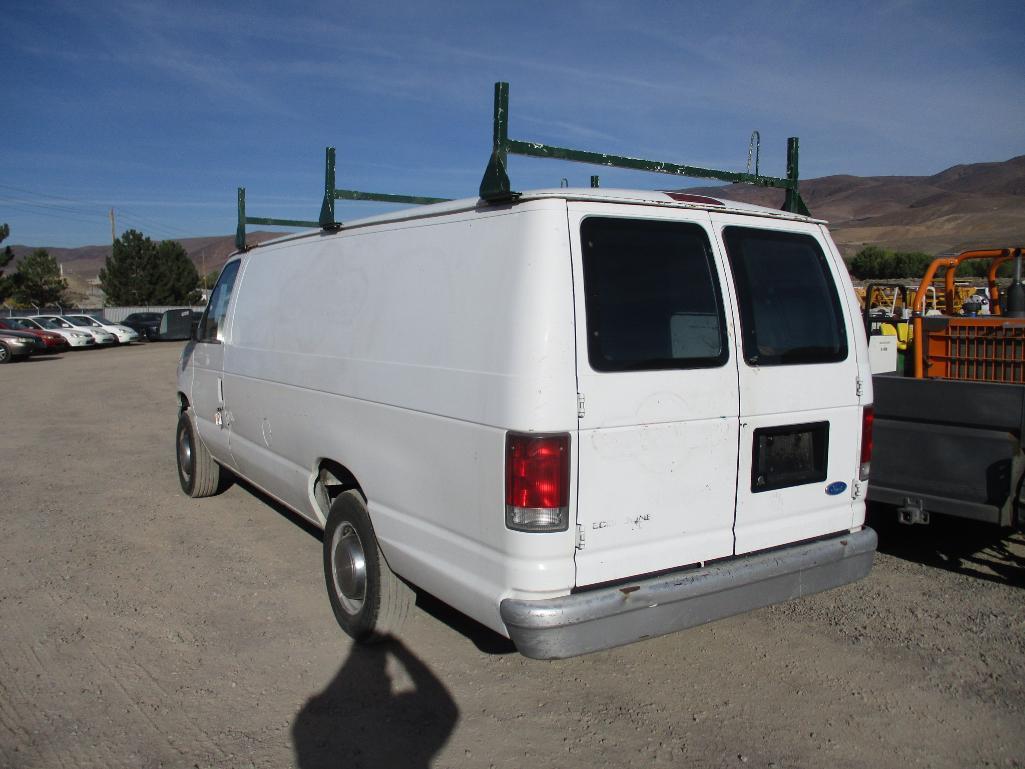 1996 FORD E-250 CARGO VAN