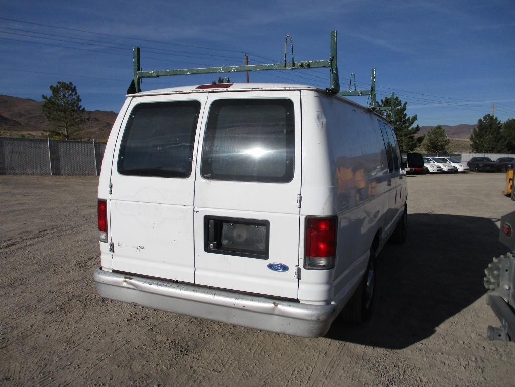 1996 FORD E-250 CARGO VAN