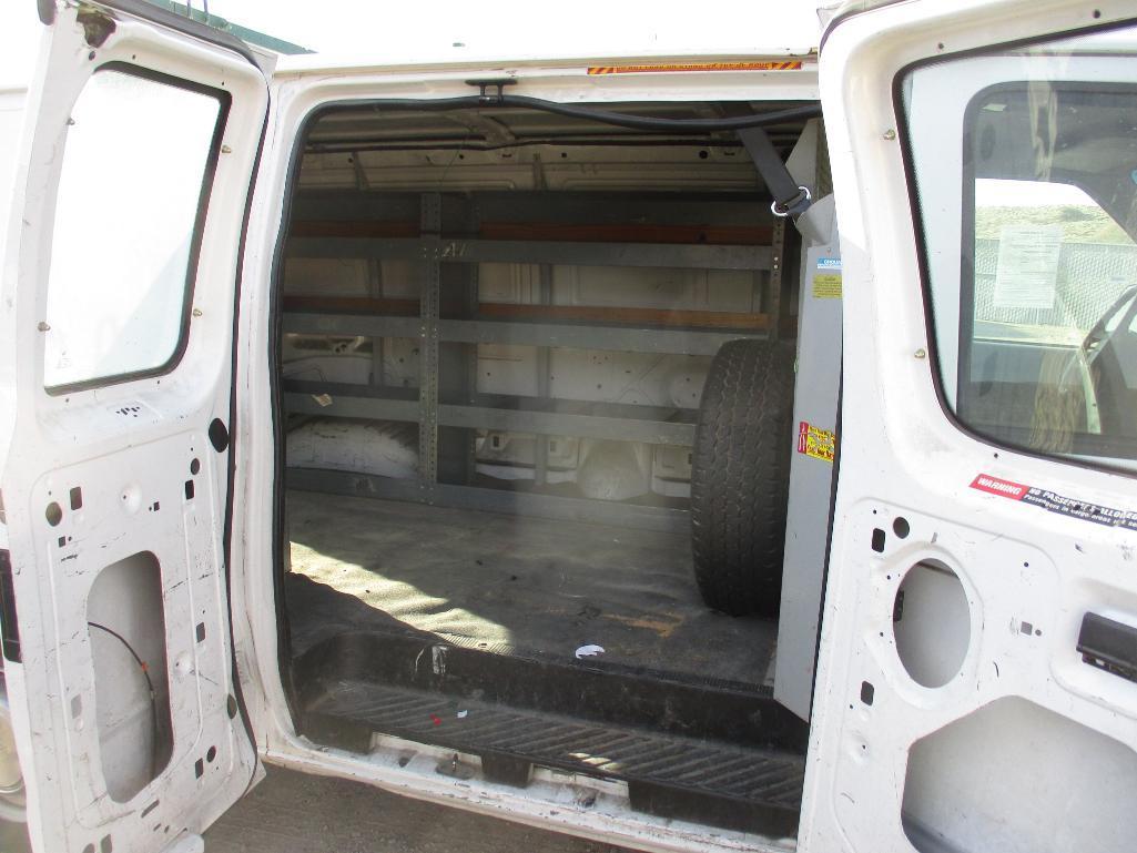 1996 FORD E-250 CARGO VAN