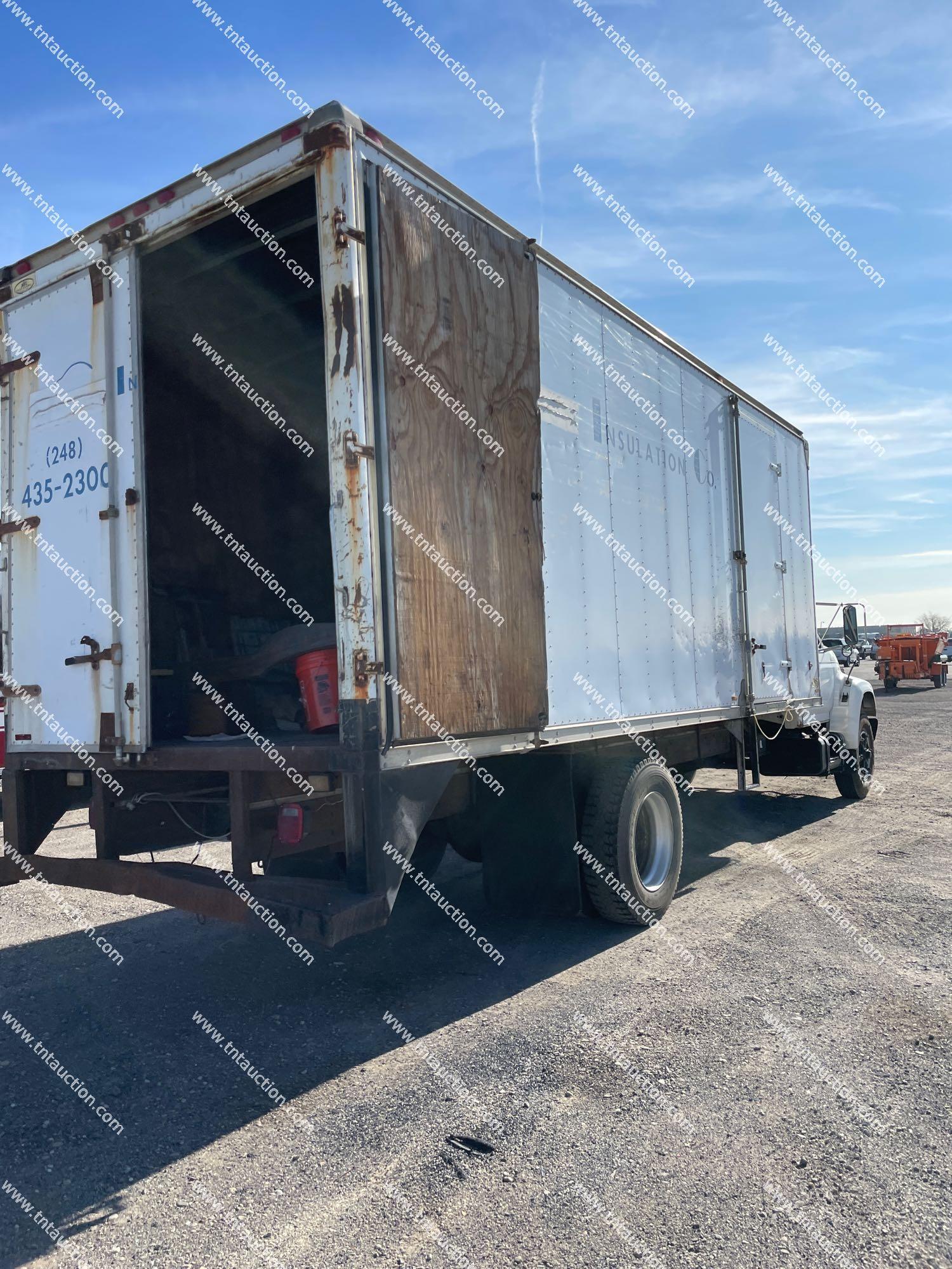 1998 FORD F700 BOX TRUCK