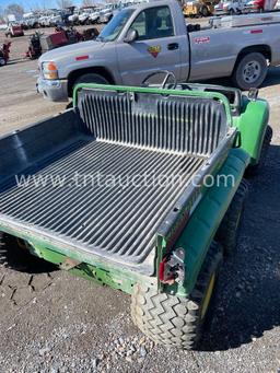 JOHN DEERE GATOR