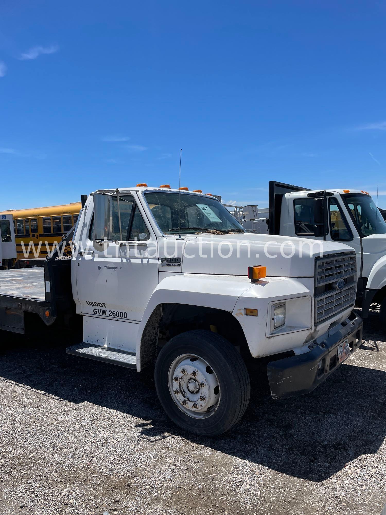 1991 FORD F600 FLATBED