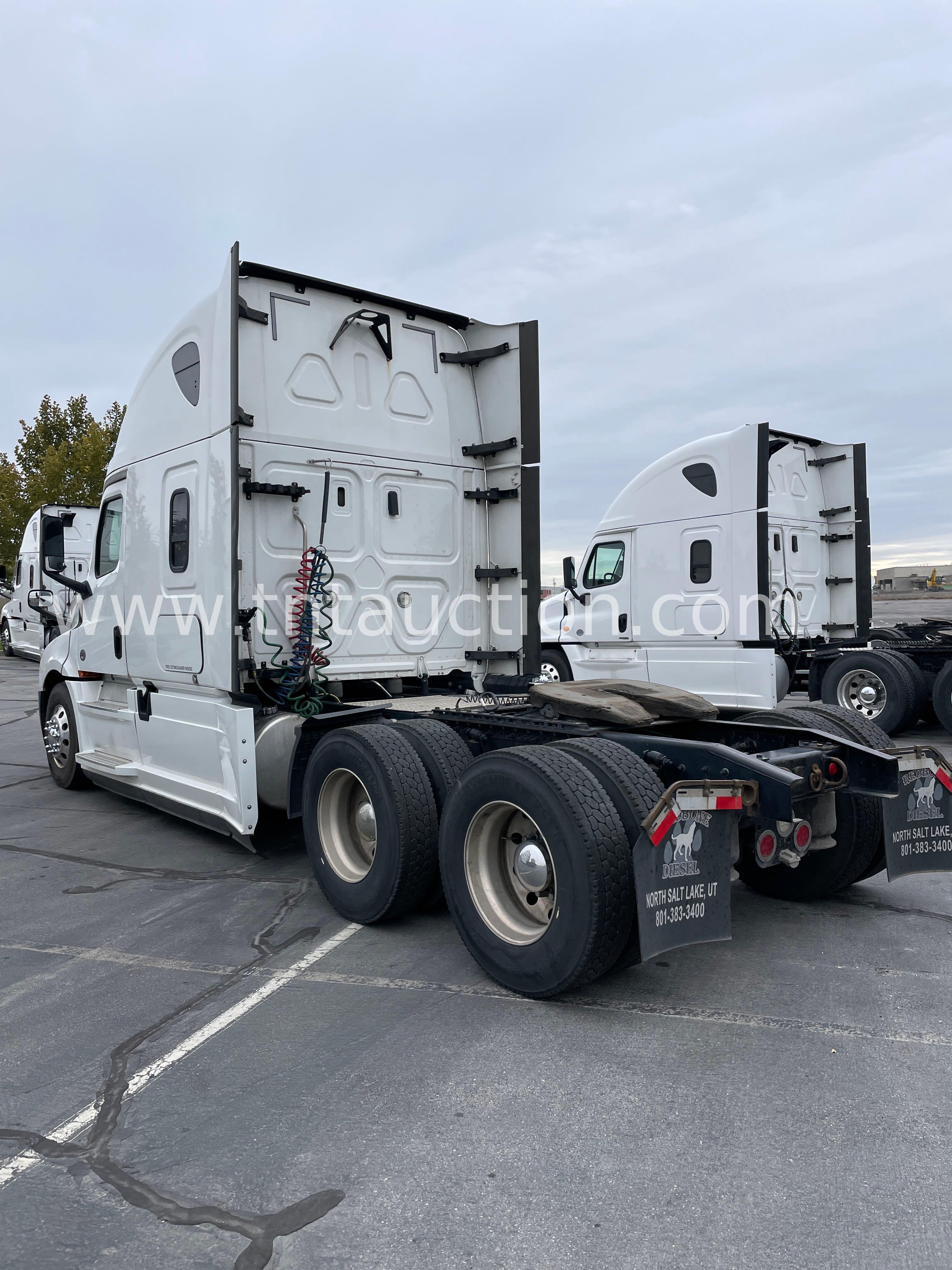 2020 Freightliner Cascadia