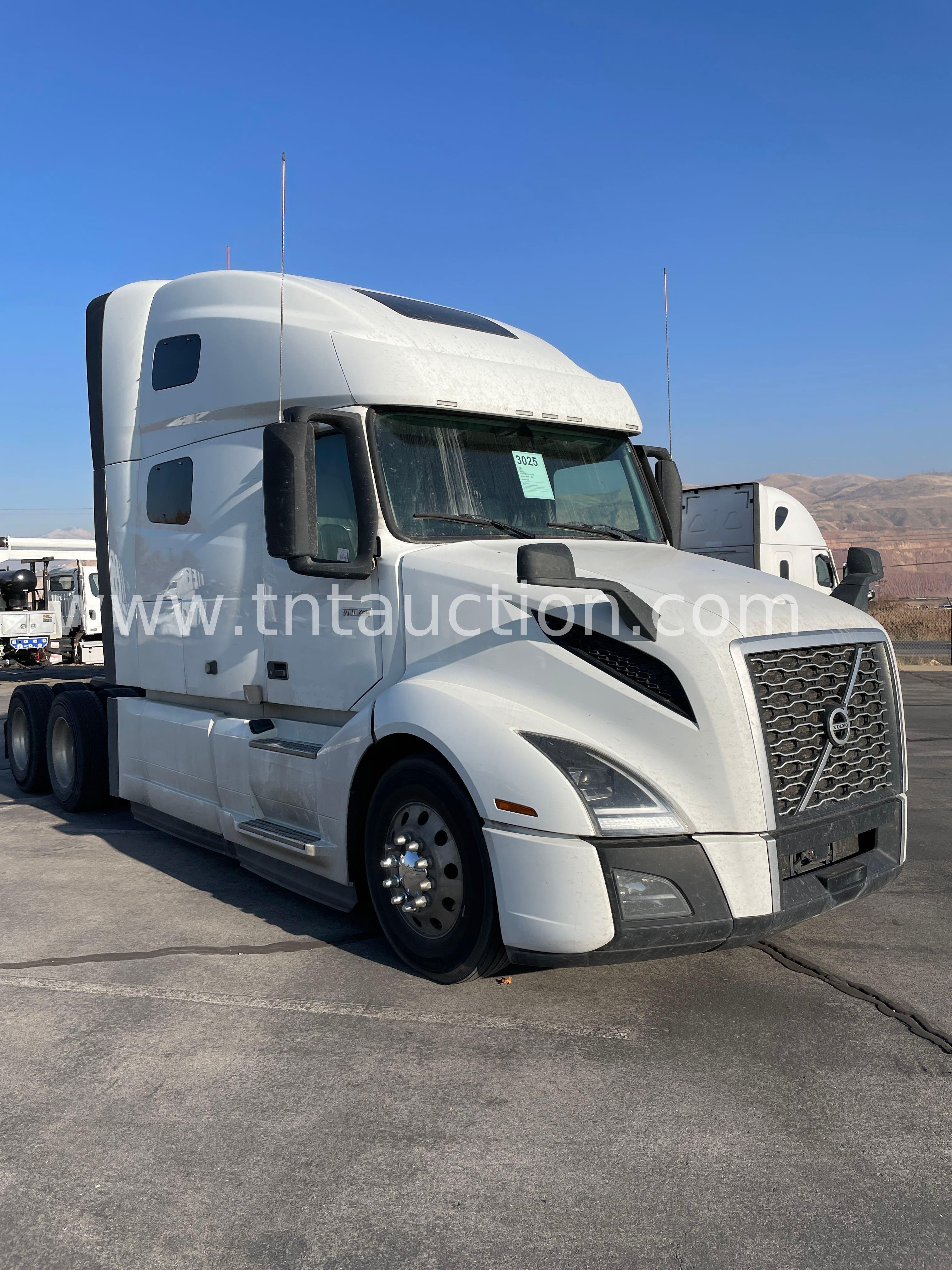 2020 Volvo VNL760