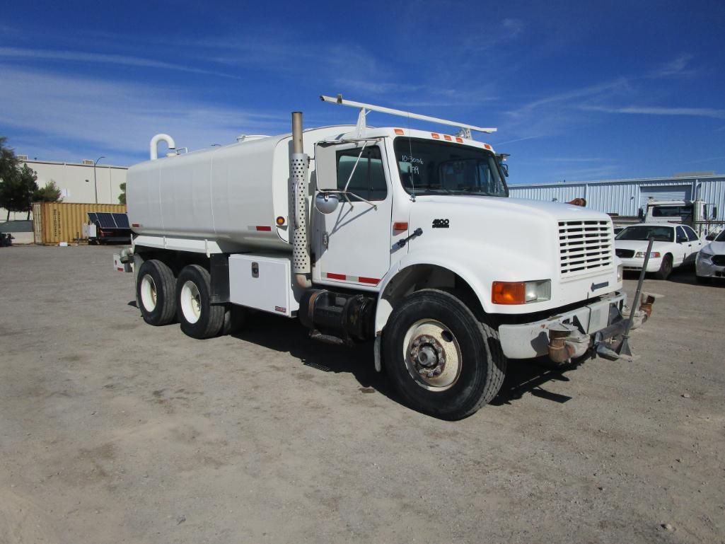 1999 INTL 4900 Water Truck