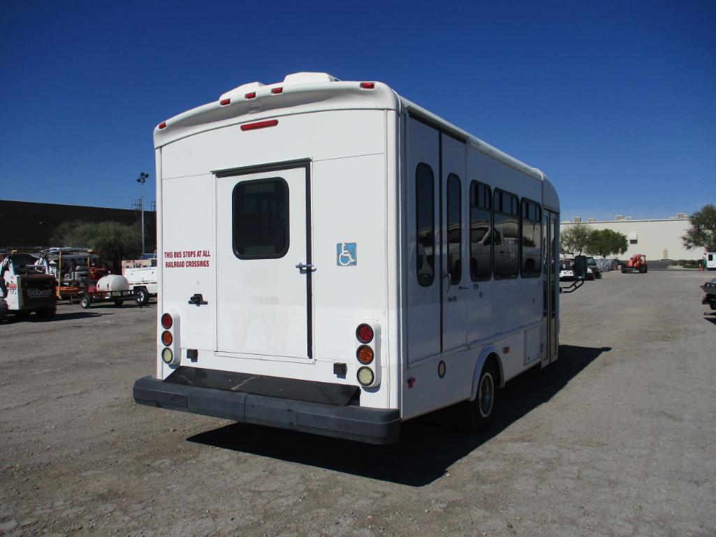 2012 Ford E-450 Shuttle