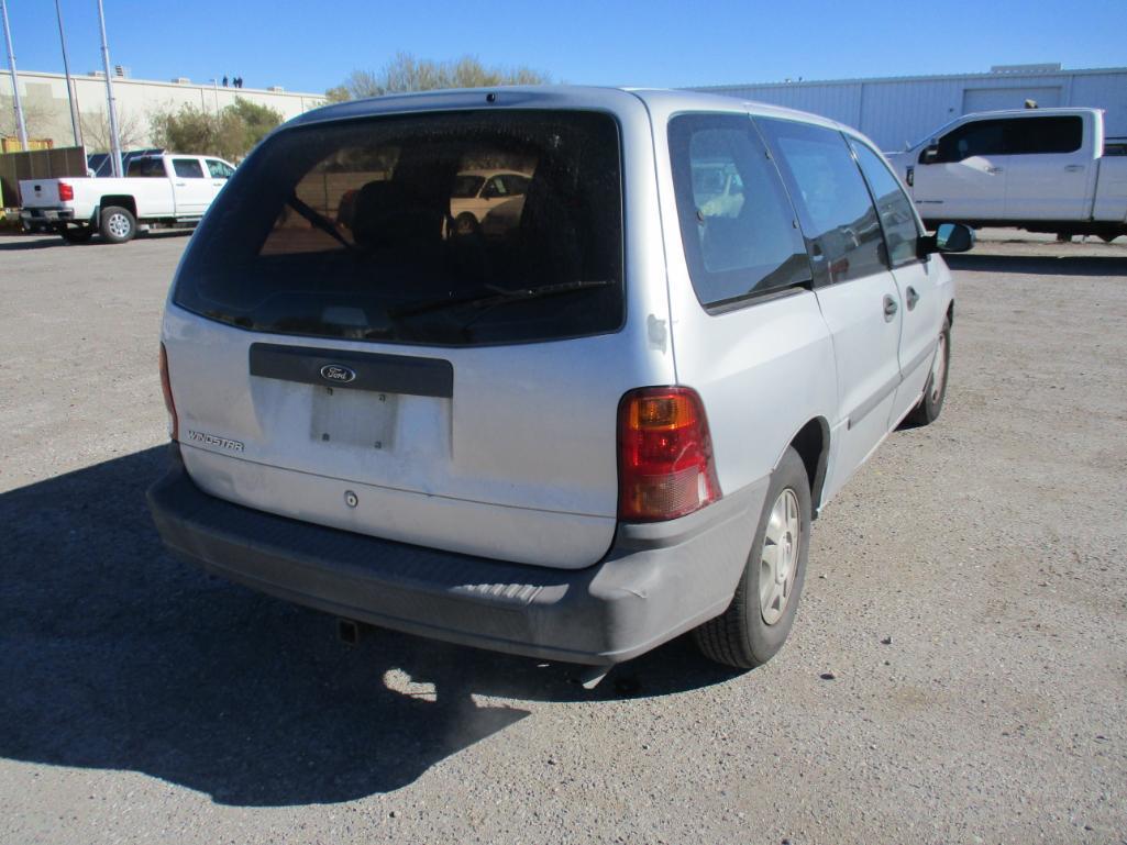 1999 Ford Windstar