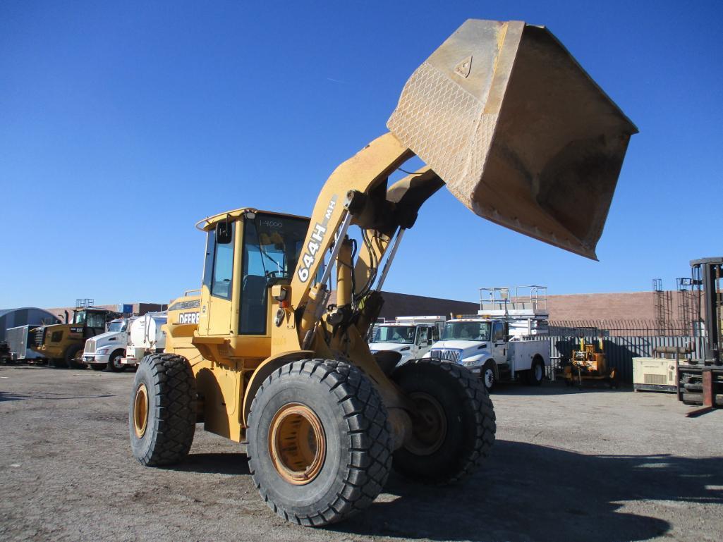 2002 John Deere 644H Loader